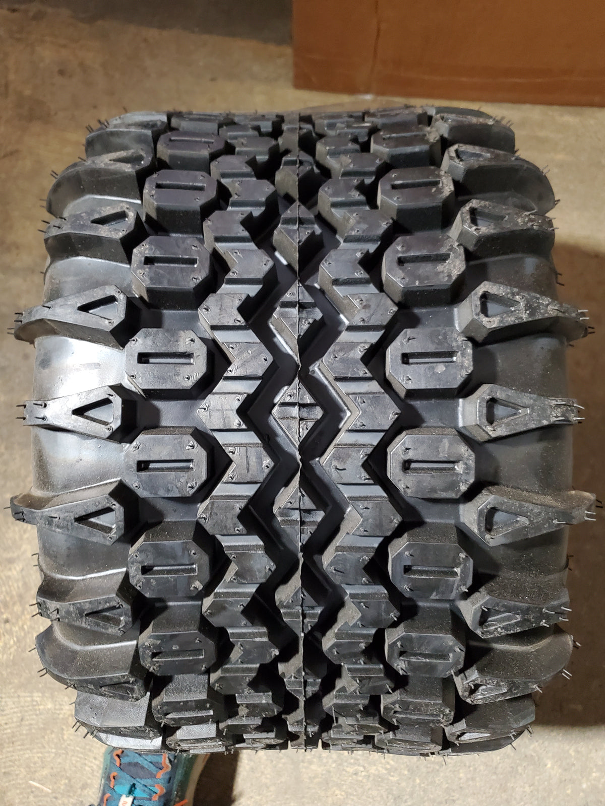 OTR 38 SPECIAL BSW AT 22 12 10  6PLY ATV/UTV TIRE T2438322120010