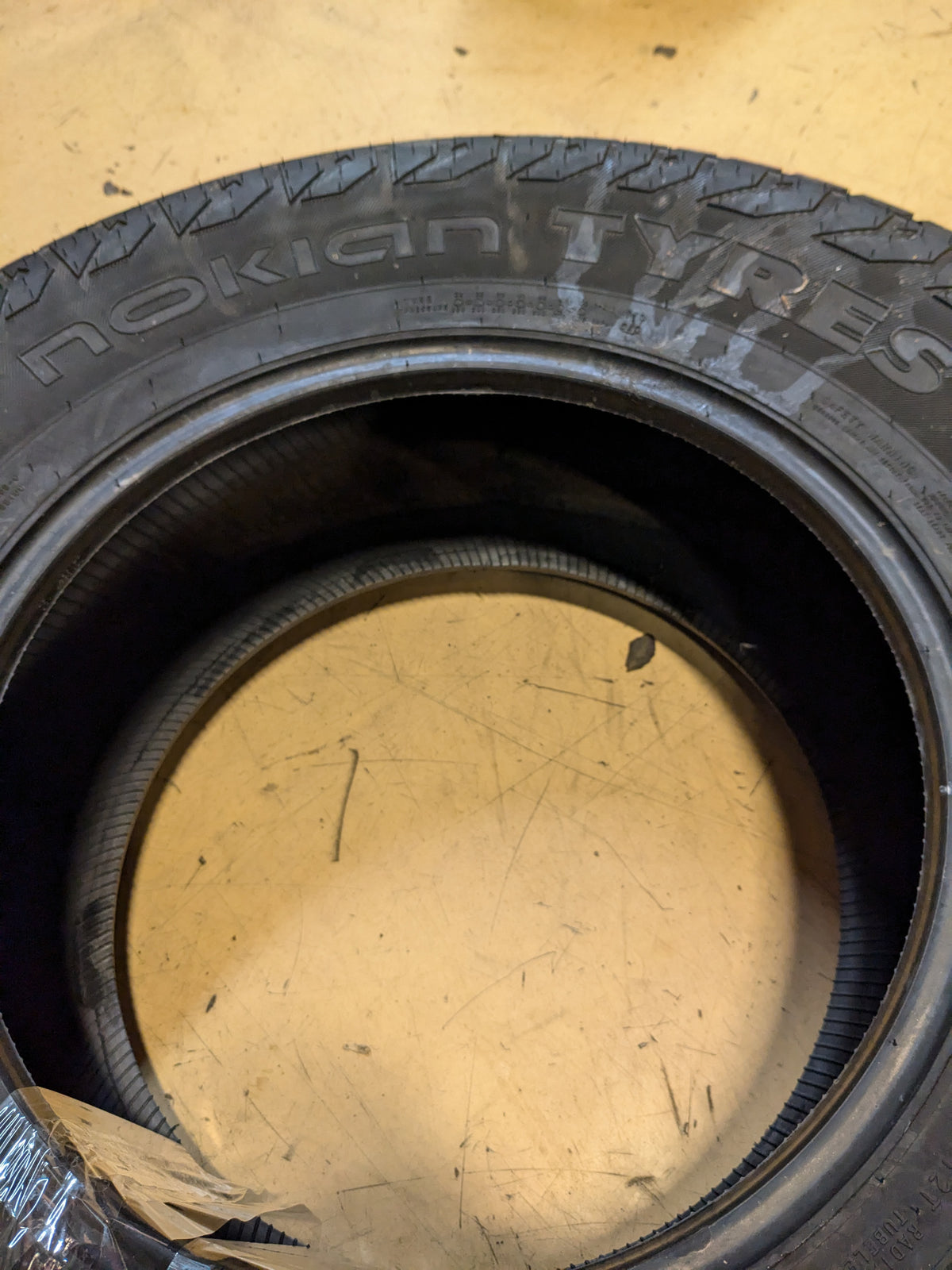 NOKIAN OUTPOST APT P 265 70 16  SL 112T ALL TERRAIN TIRE T432109