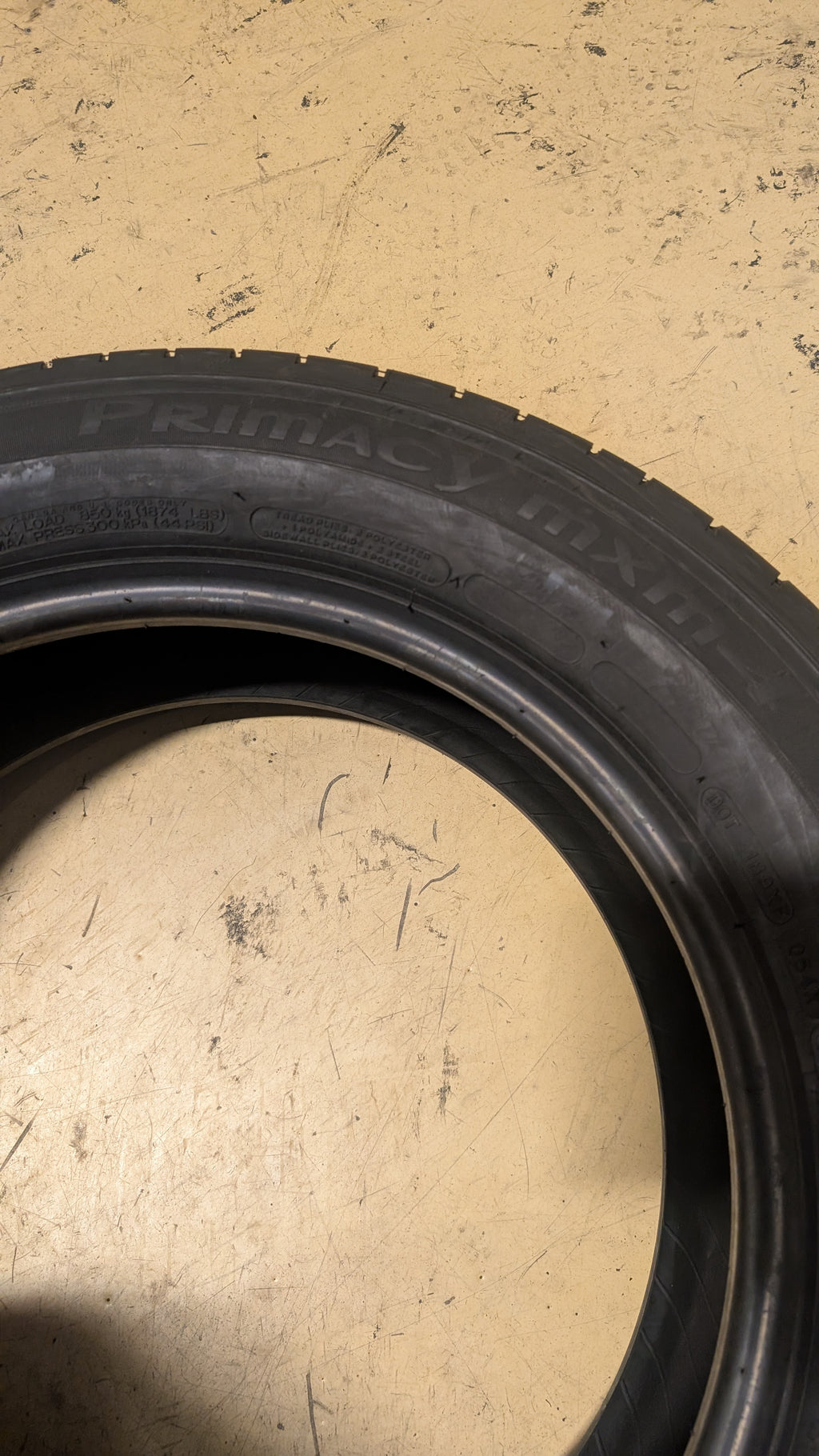 2 MICHELIN PRIMACY MXM4 BSW P 235 60 18 102V TOURING TIRE 06696