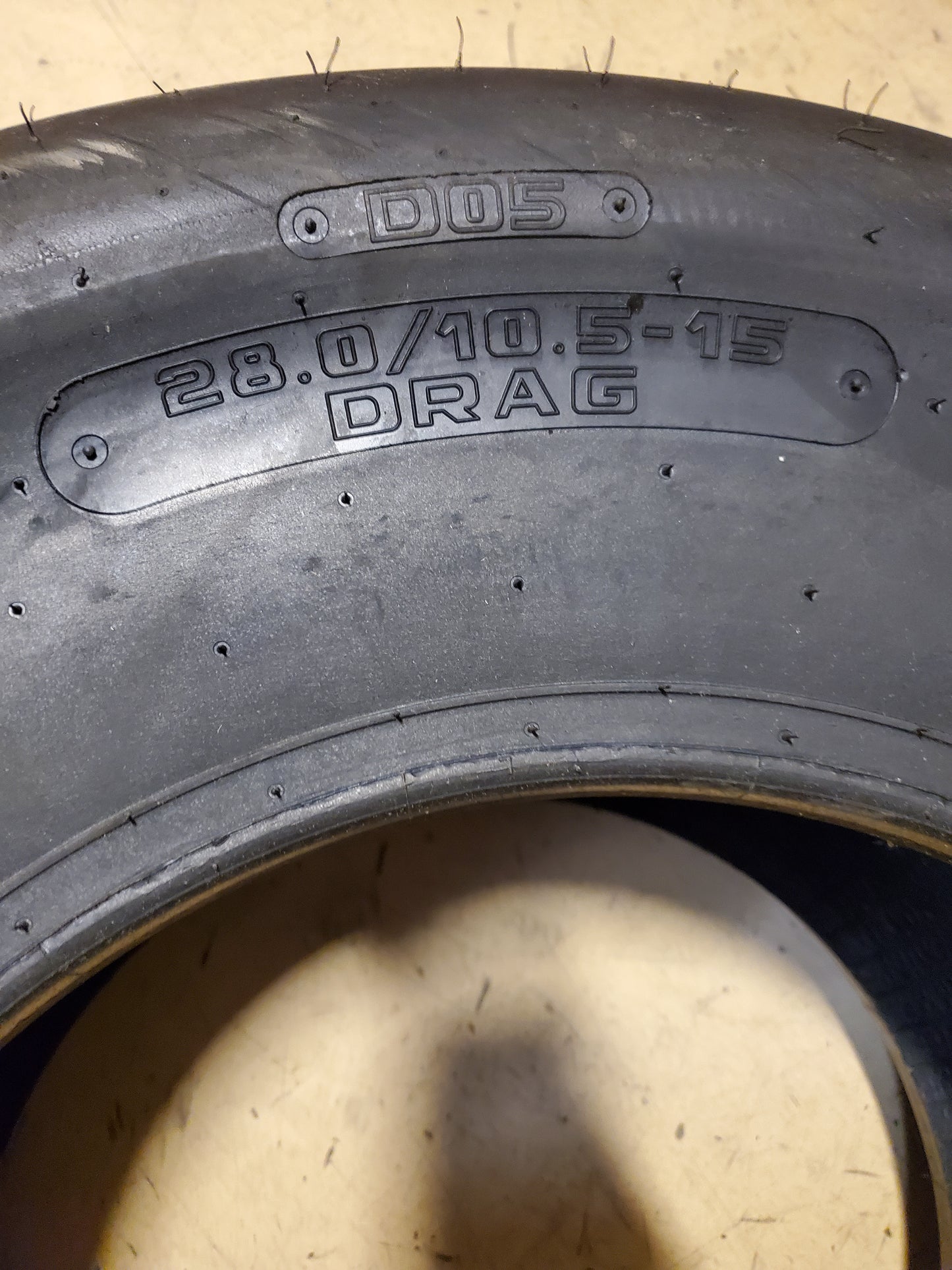 2 90” HOOSIER D05 BSW  28.0/10.5-15 DRAG TIRE 18154