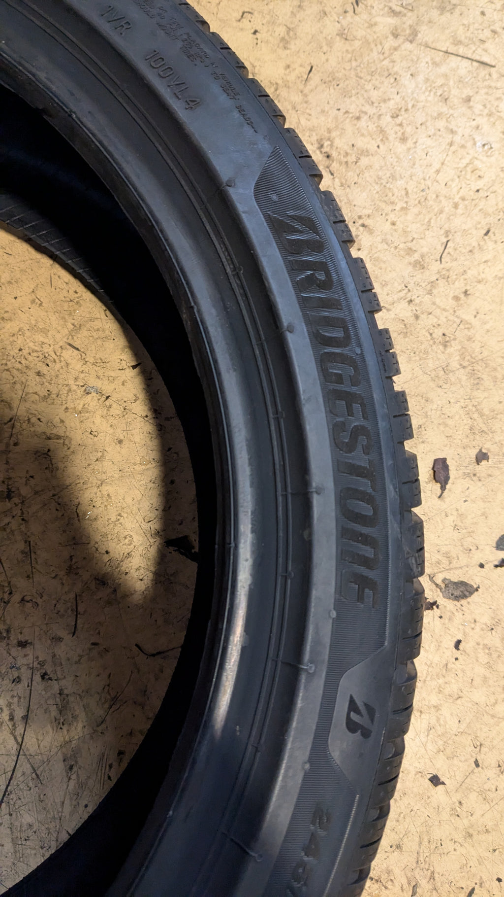 2 BRIDGESTONE BLIZZAK 6 BSW P 245 40 20 99W XL WINTER TIRE 014672