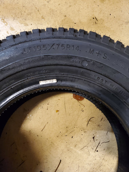 NOS GOODYEAR WRANGLER AT BSW LT 195 75 14 6PLY ALL TERRAIN TIRE 740036515