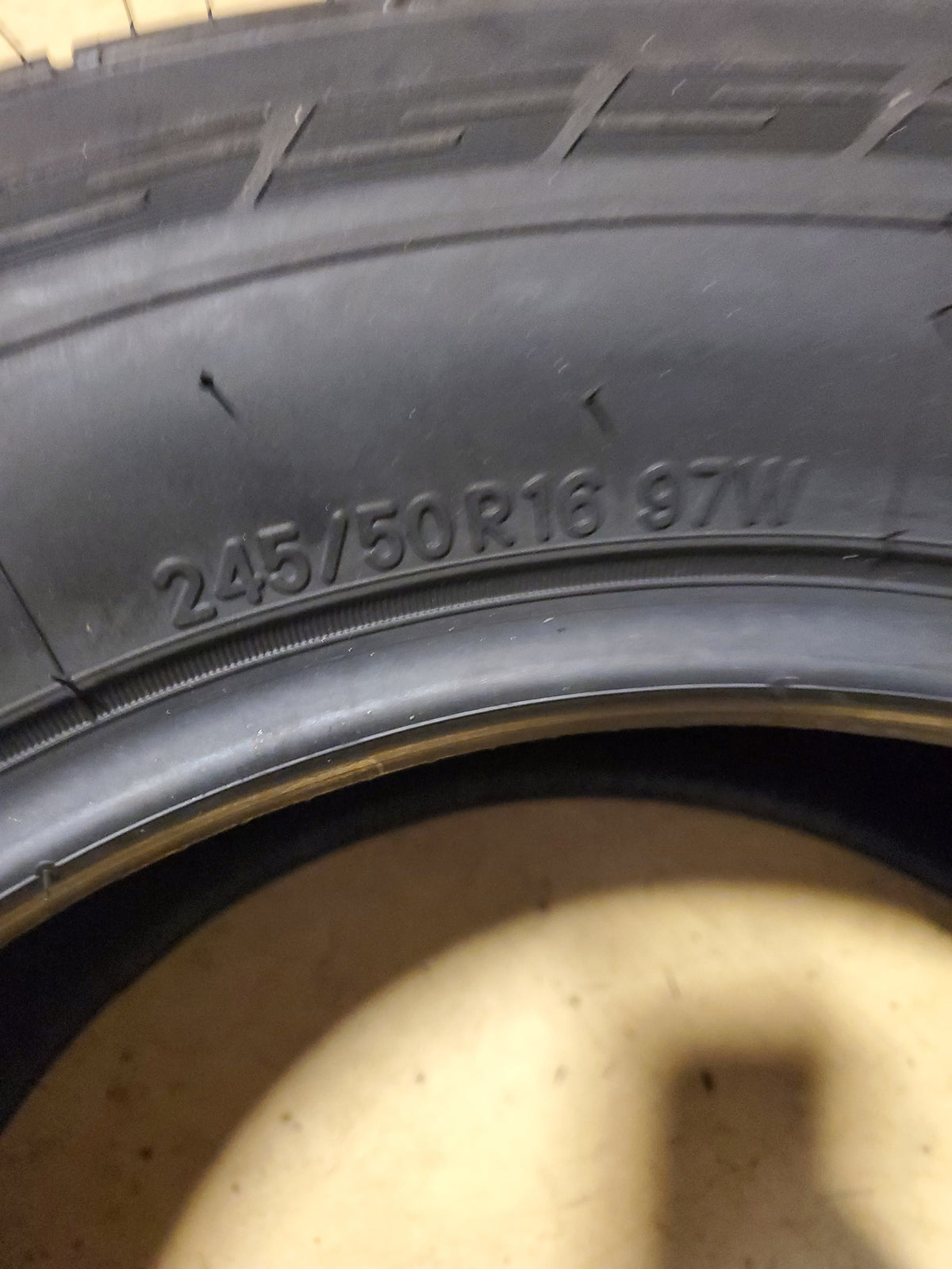 NITTO NT555RII BSW P 245 50 16 97W RACING TIRE 108720