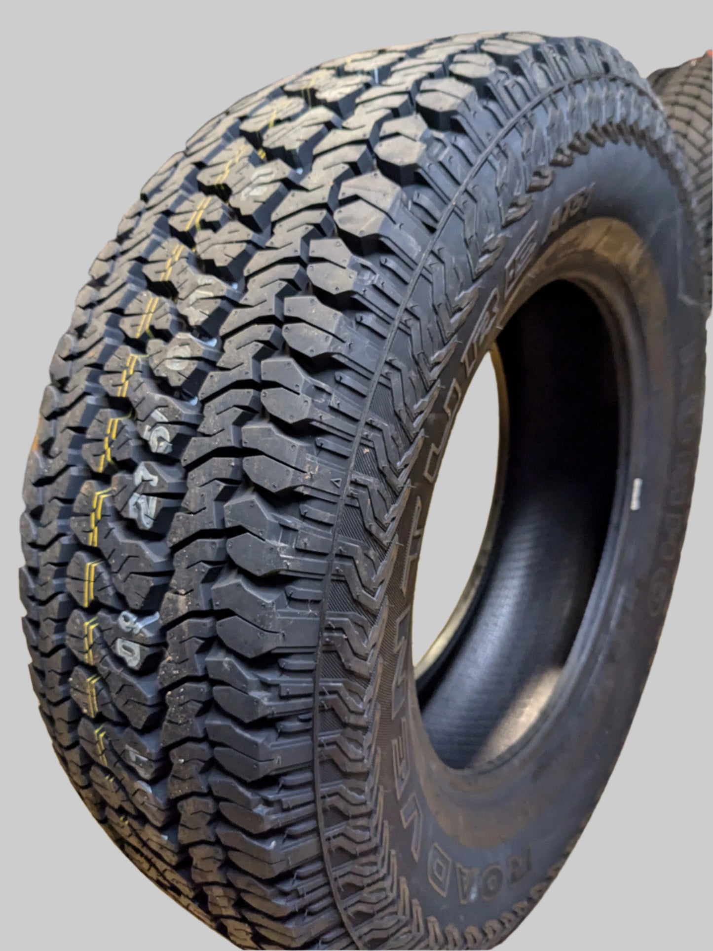 KUMHO ROAD VENTURE AT51 BSW LT 275 70 18 125/122R LRE 10 PLY ALL TERRAIN TIRE 2177823