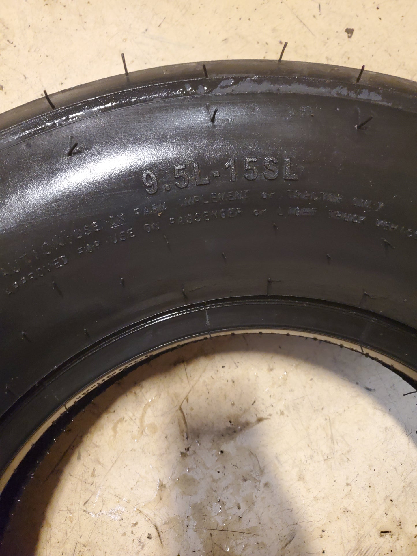 NOS CARLISLE FARM SPECIALIST I-1 BSW 9.5L 15SL 8PLY FARM TIRE 6X17713