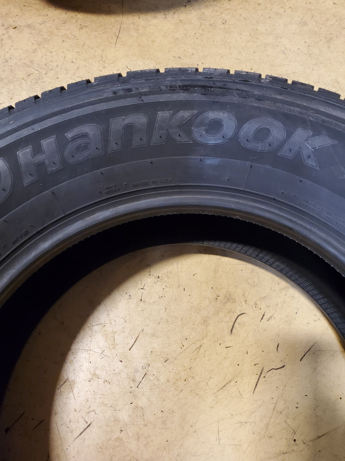 NOS 2 HANKOOK DYNAPRO HT BSW P 255 70 18 112T HIGHWAY TIRE 1011350