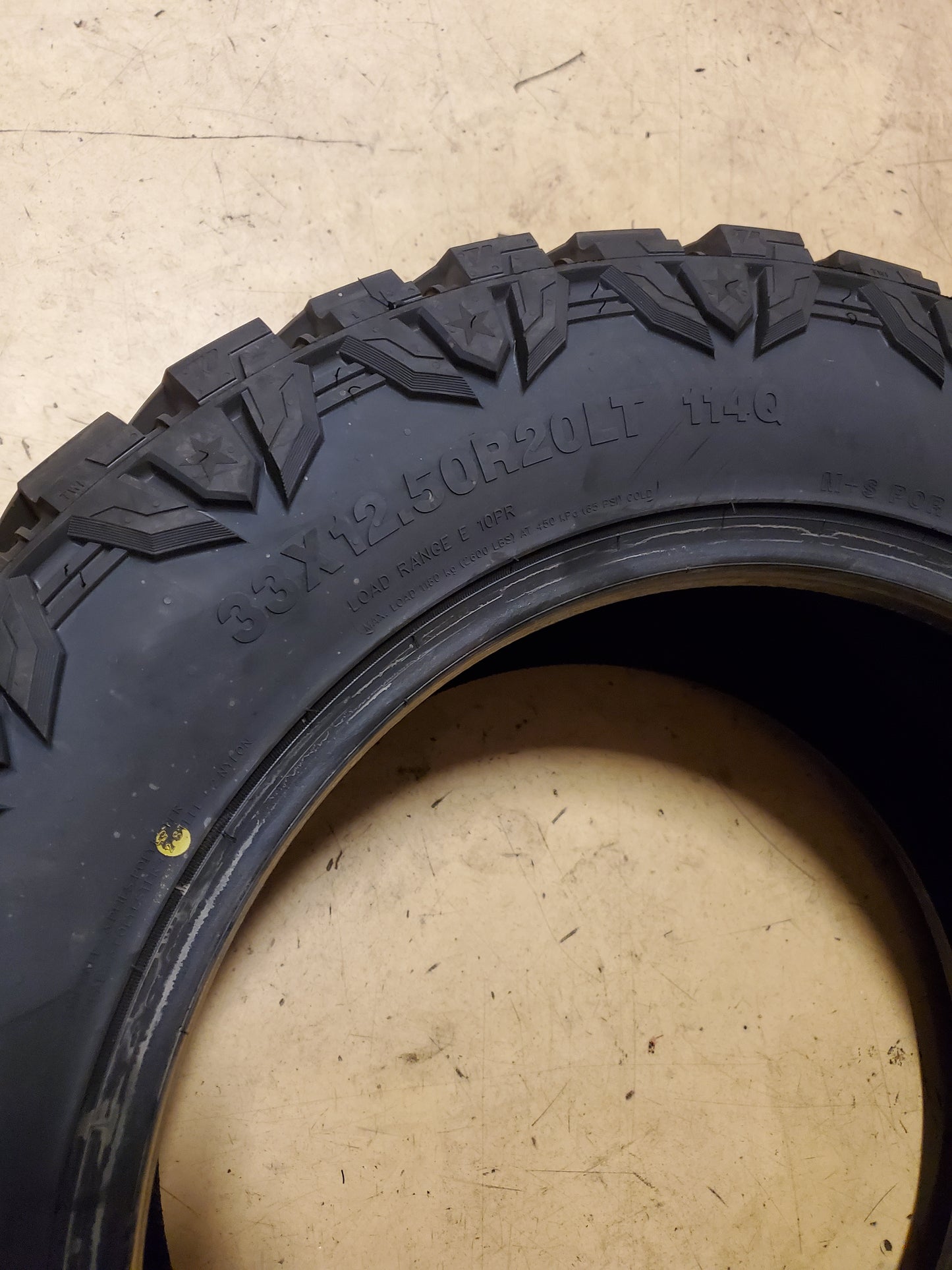 PREDATOR NEW MUTANT X-MT BSW LT 33 12.5 20 114Q 10PLY MUD TIRE PRXMT11