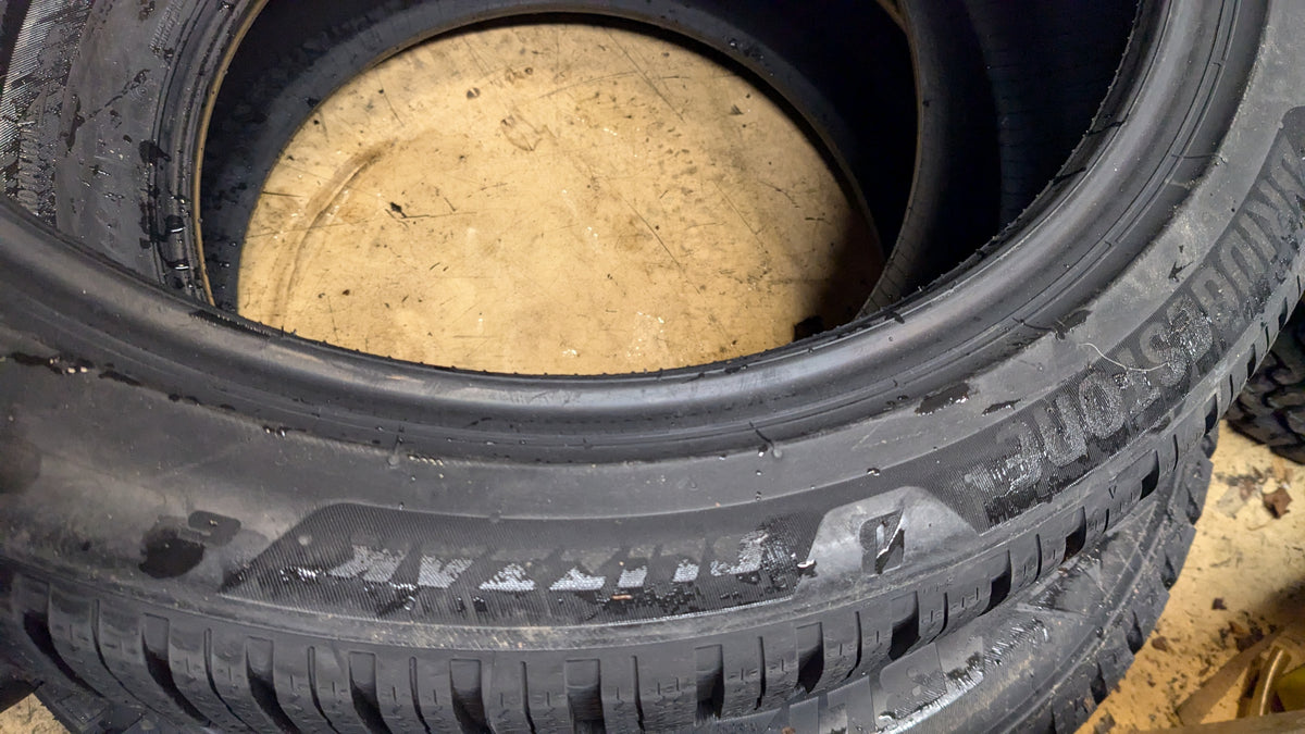 2 BRIDGESTONE BLIZZAK 6 BSW P 275 40 21 107W XL WINTER TIRE 014710