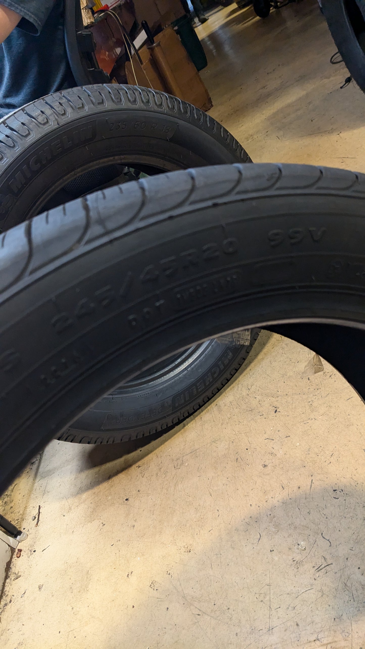 2 GOODYEAR EAGLE TOURING BSW P 245 45 20 99V TOURING TIRE 102035387