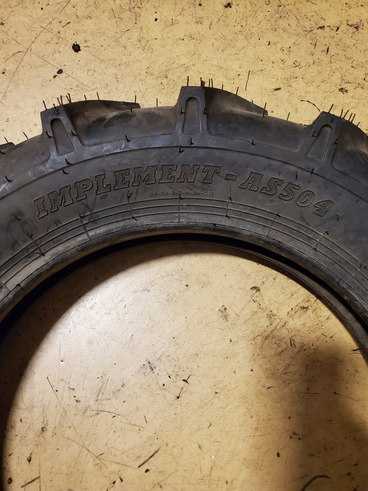 BKT IMPLEMENT-AS504 BSW 5 15 6PLY INDUSTRIAL TIRE 94019151