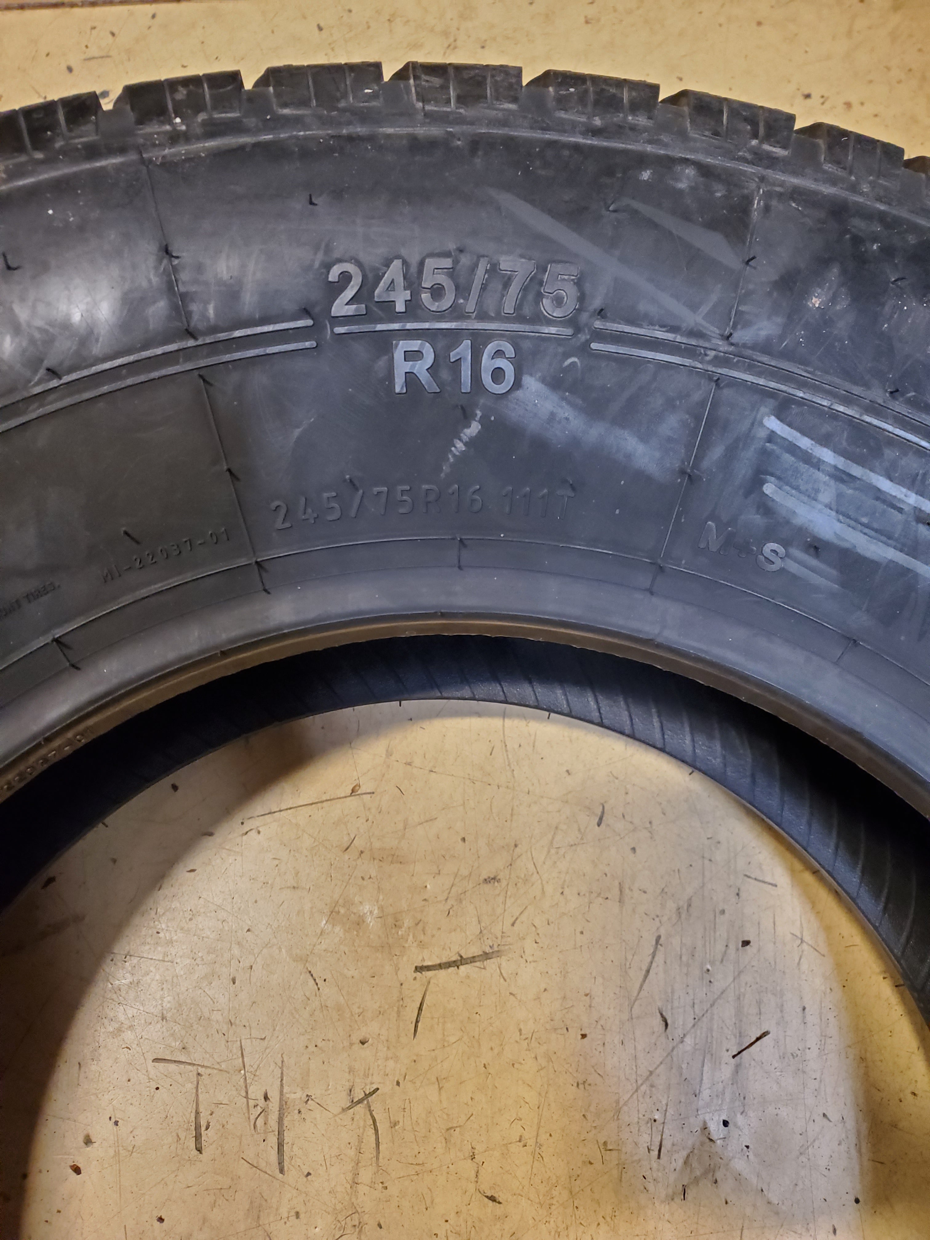 2 UNIROYAL LAREDO HT BSW P 245 75 16 111T ALL SEASON TIRE 13062