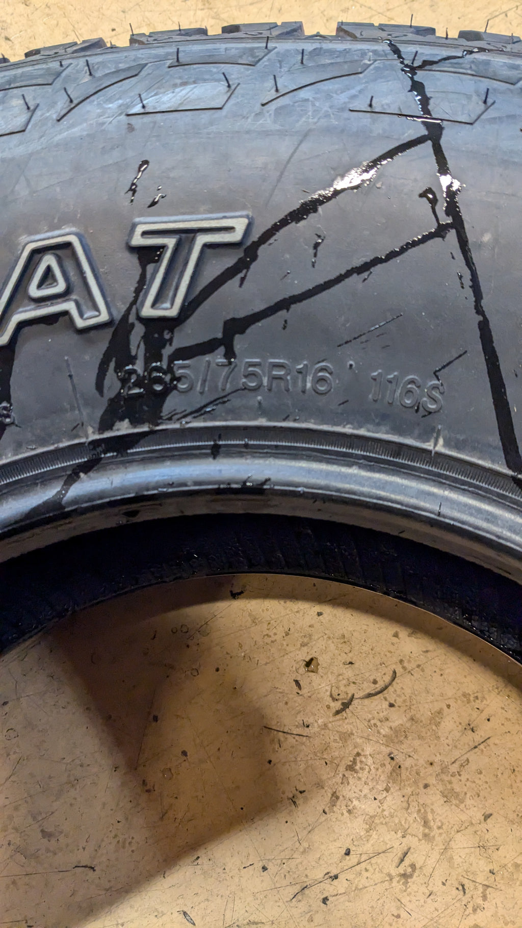 SUMMIT TRAIL CLIMBER AT OWL P 265 75 16 116S ALL SEASON TIRE 20902