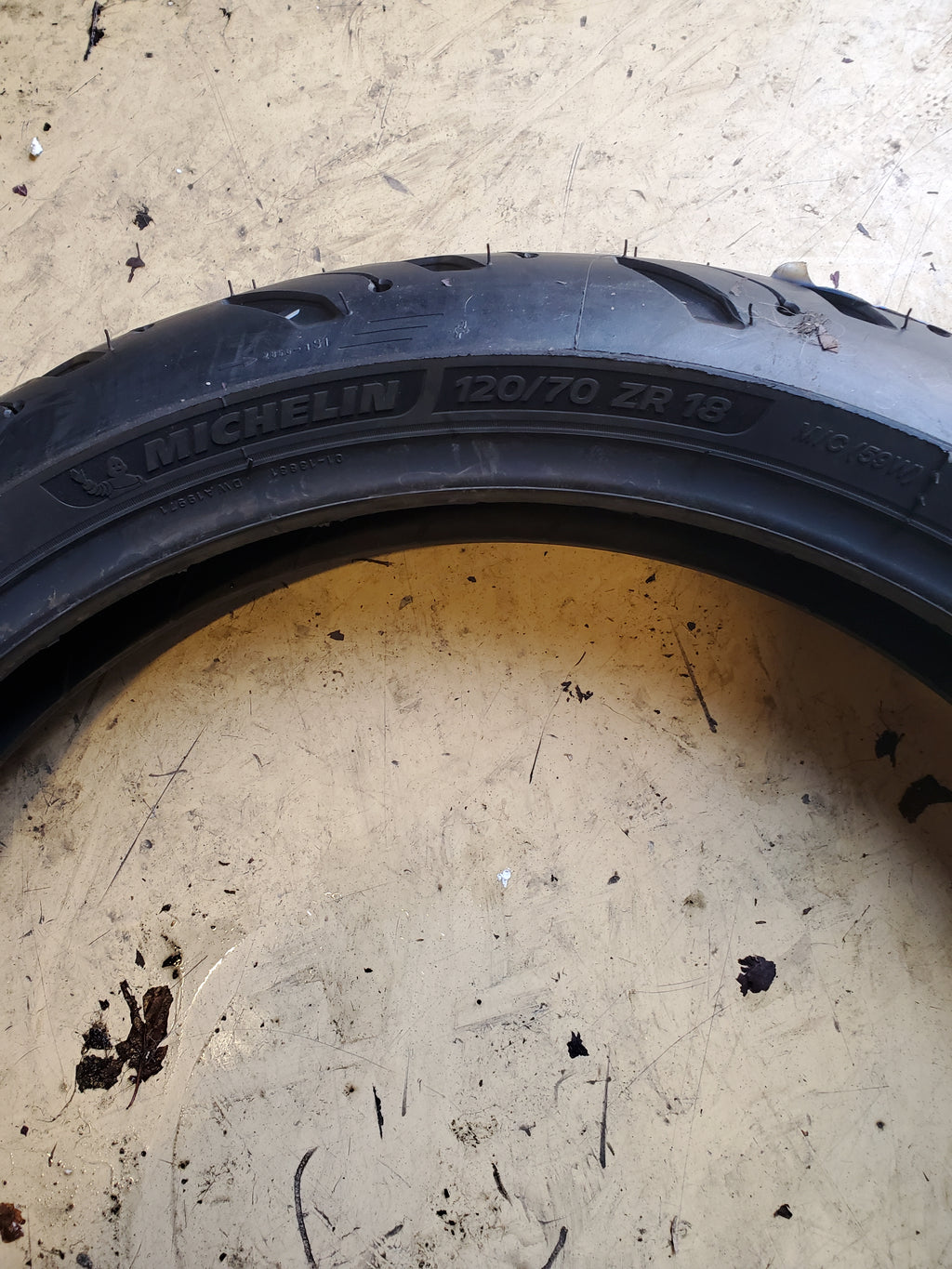 MICHELIN ROAD 6 2CT+ BSW 120 70 18 59W FRONT MOTORCYCLE TIRE 26465