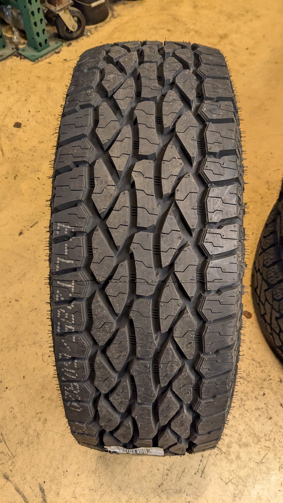 ATTURO TRAIL BLADE ATS BSW LT 285 60 20 125/122Q 10PLY ALL TERRAIN TBASHHJR4LB