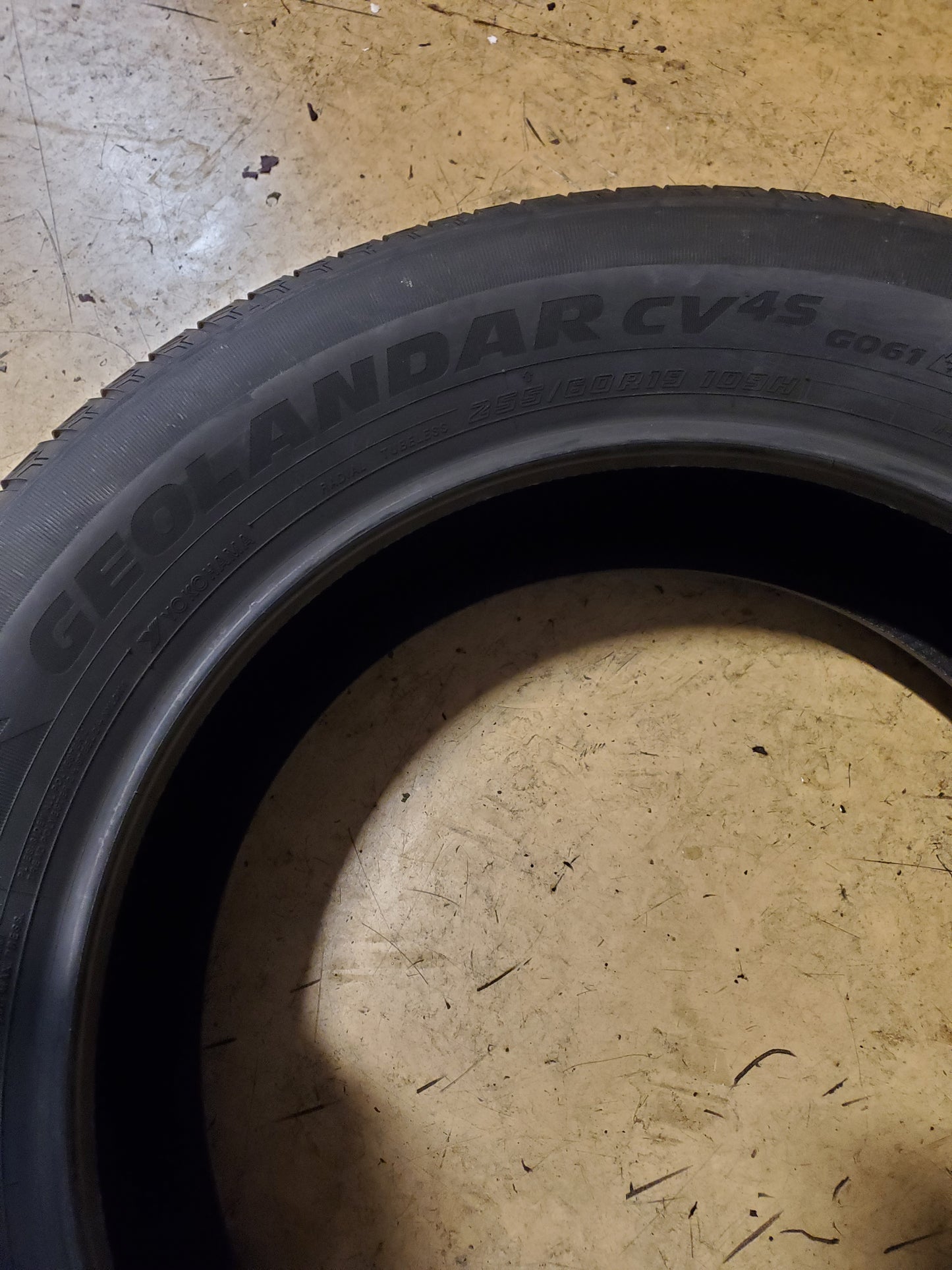 YOKOHAMA GEOLANDAR CV 4S GO61 BSW P 255 60 19 109H ALL WEATHER TIRE 110156124