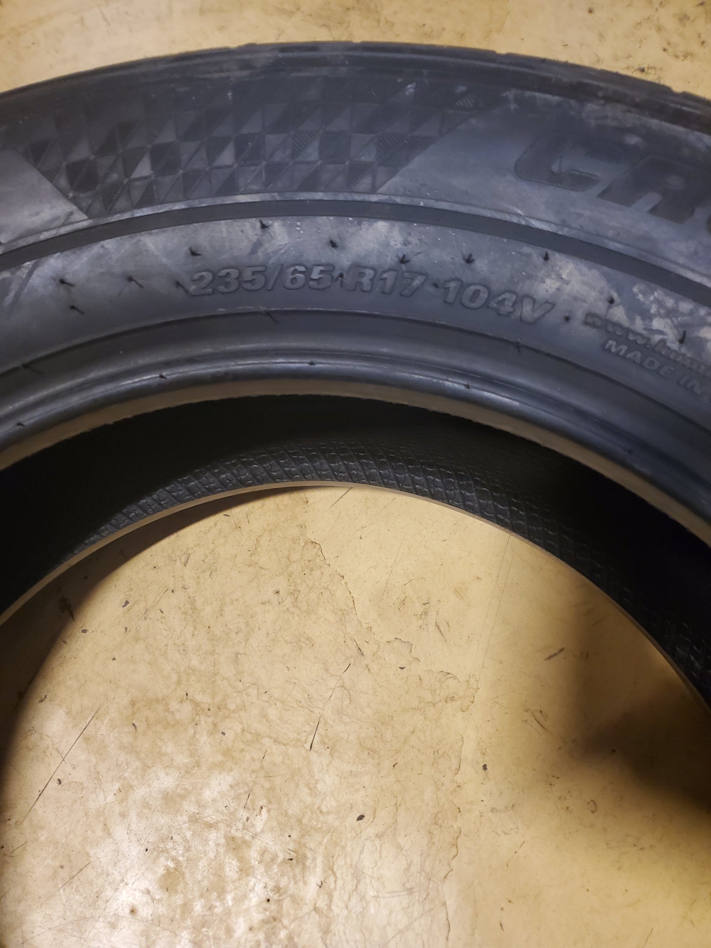 KUMHO CRUGEN HP71 BSW P 235 65 17 104V ALL SEASON TIRE 2230143