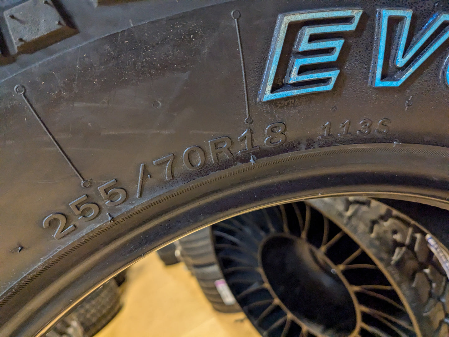 EVOLUXX ROTATOR A/T OWL LT 255 70 18  113S ALL TERRAIN TIRE 221027065