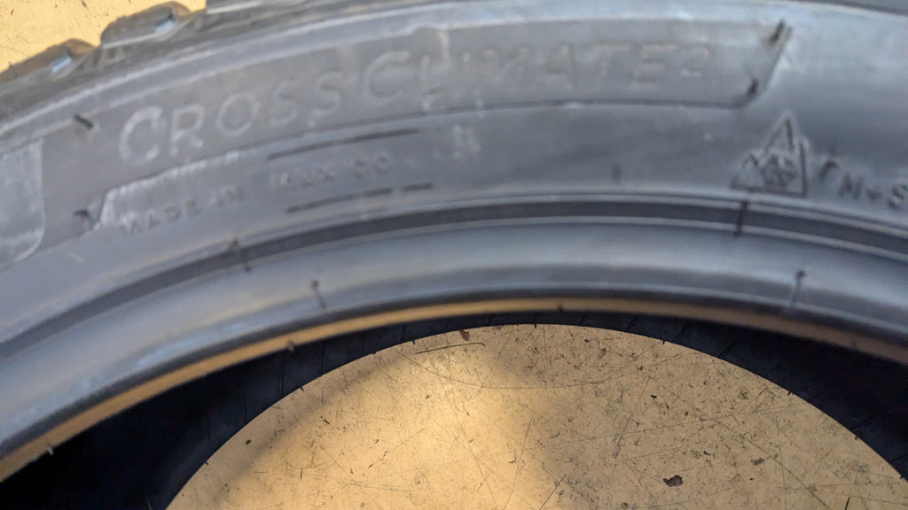 4 MICHELIN CROSSCLIMATE 2  BSW P 255 40 20 101W XL ALL SEASON TIRE 61274