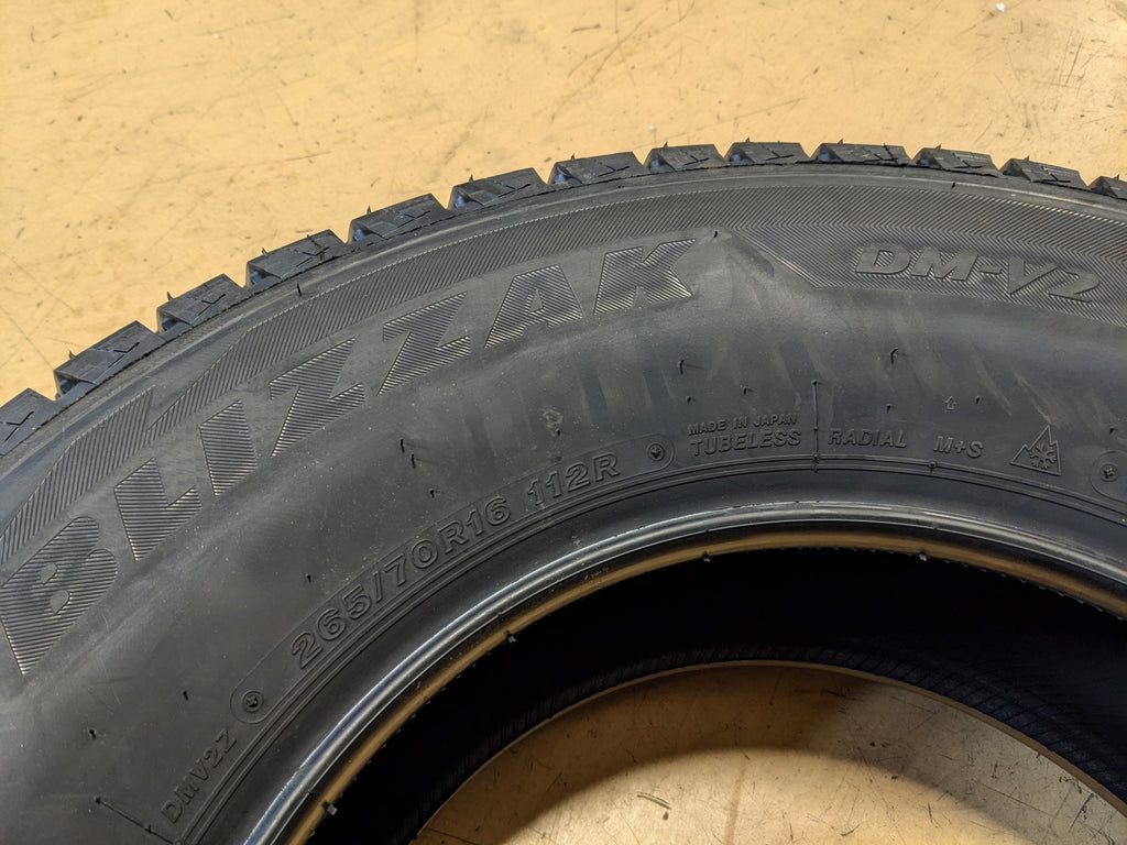 2 BRIDGESTONE BLIZZAK DM-V2 BSW P 265 70 16 112R WINTER TIRE 016576
