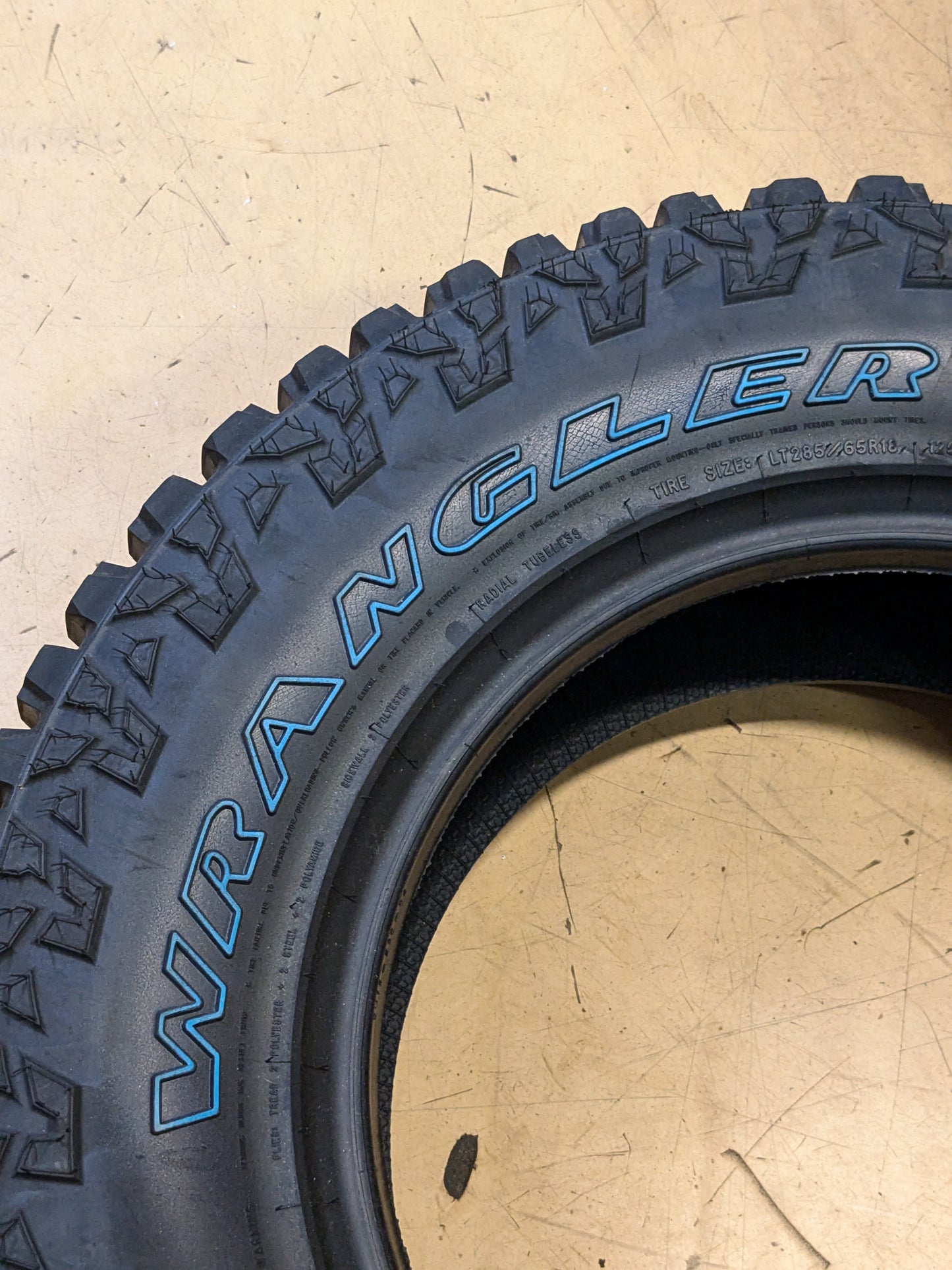 2 GOODYEAR WRANGLER ULTRATERRAIN A/T BSW LT 285 65 18 125Q LRE 10 PLY ALL TERRAIN TIRE 400199779