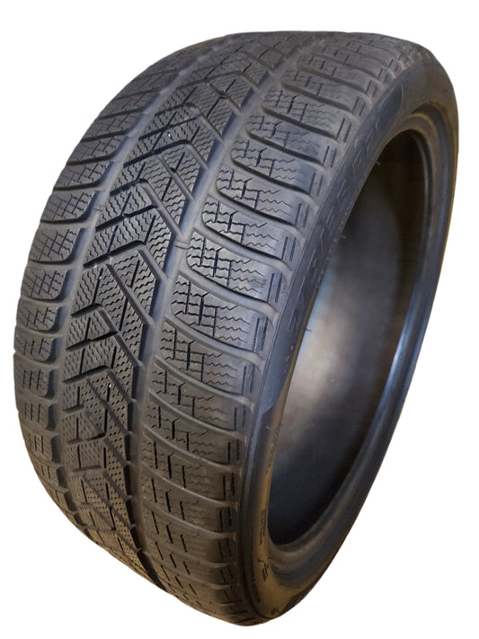 USED OS PIRELLI WINTER SOTTOZERO 3 BSW P 315 30 21 105V WINTER TIRE 2523000