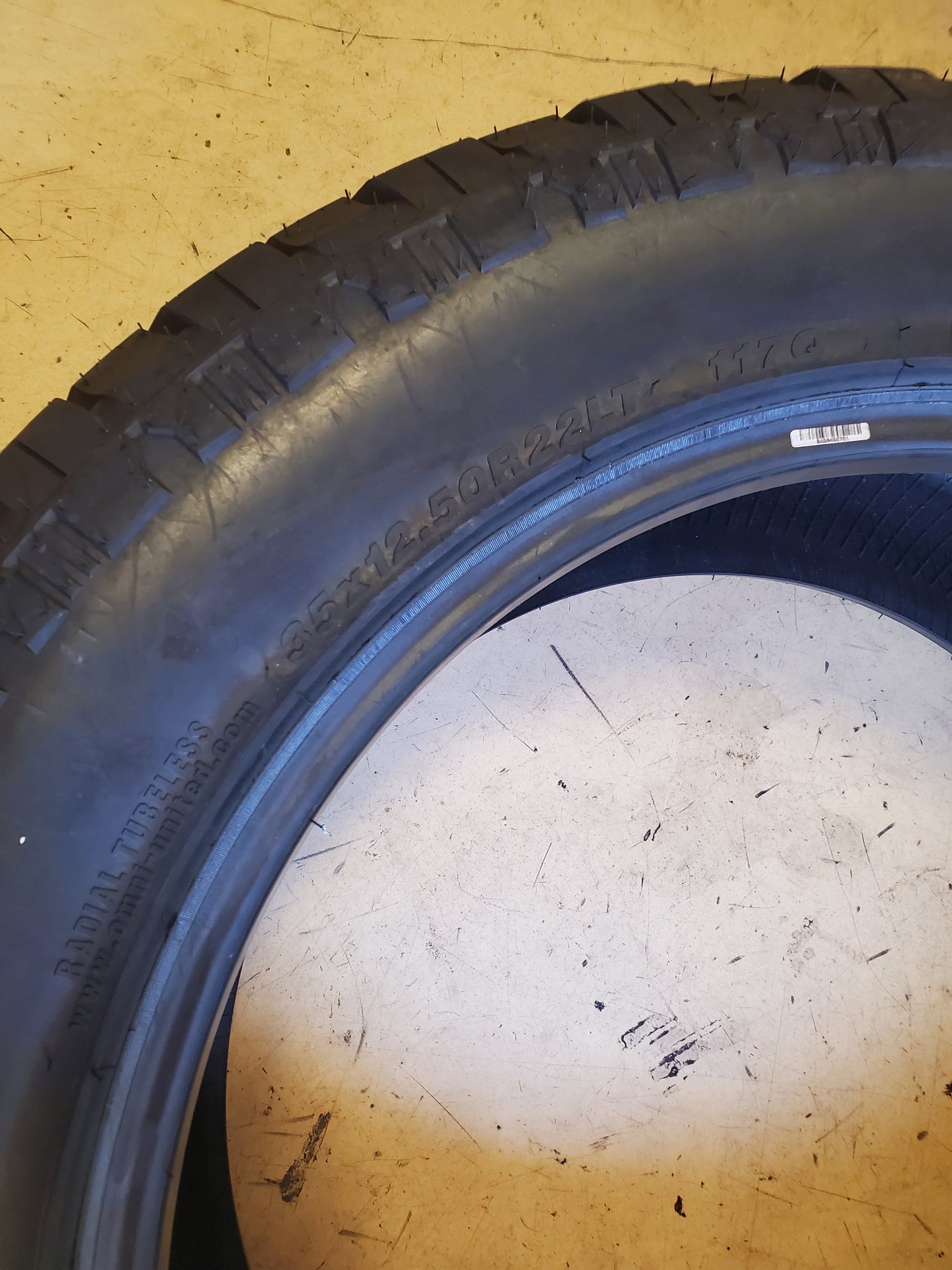 RADAR RENEGADE A/T5 OWL LT 35 12.5 22 117Q 10PLY ALL TERRAIN TIRE RZD0108