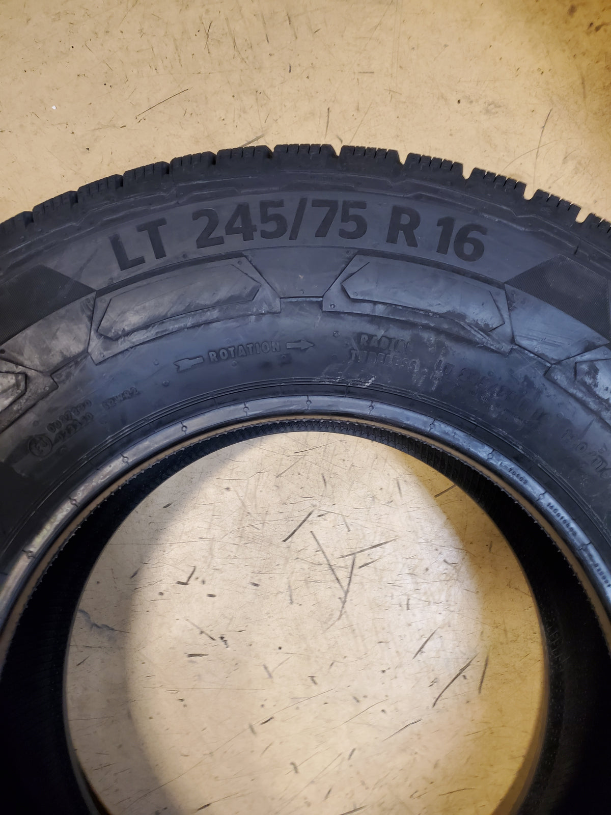 CONTINENTAL VANCONTACTWINTER BSW LT 245 75 16 120/116Q 10PLY TIRE ‎04531650000
