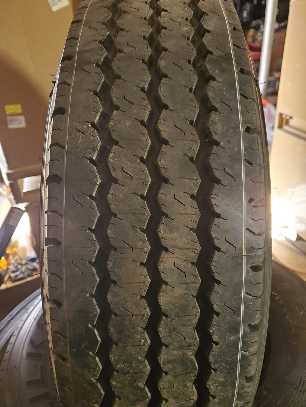 MICHELIN XPS RIB BSW LT 225 75 16 115Q 10PLY RIB TRUCK TIRE 08404