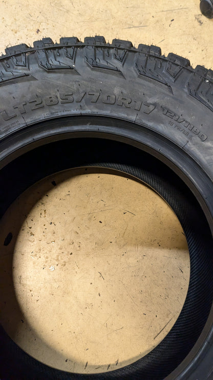 NOS FEDERAL XPLORA R/T BSL BSW LT 285 70 17 121/118Q 10PLY ALL SEASON TIRE K3HF7BFA