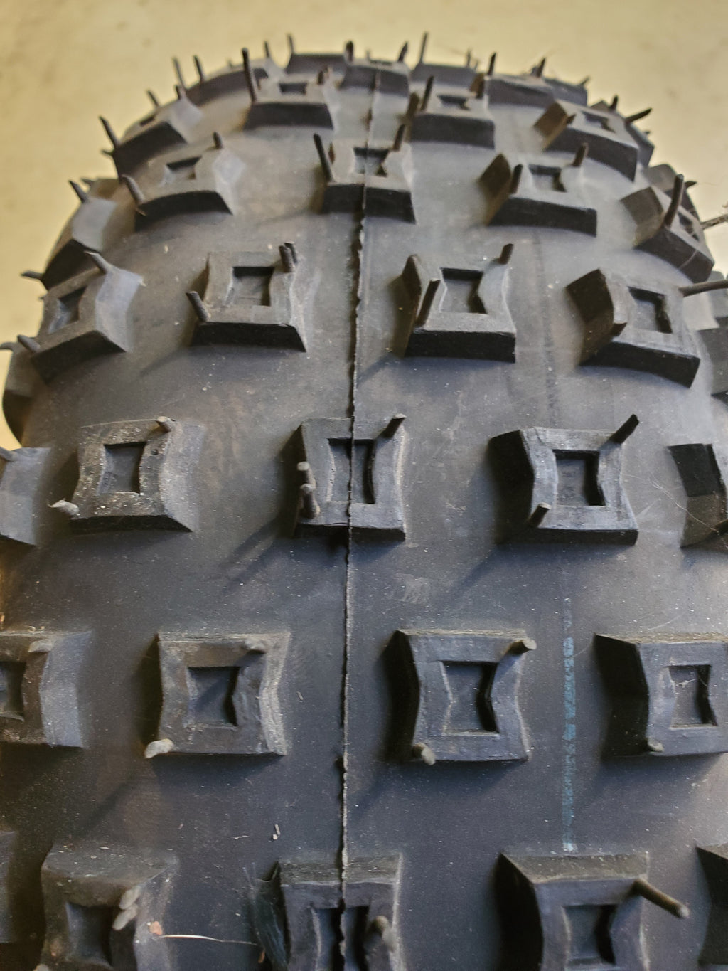 CARLISLE KNOBBY BSW  145 70 6 2PLY ATV/UTV TIRE 5150021