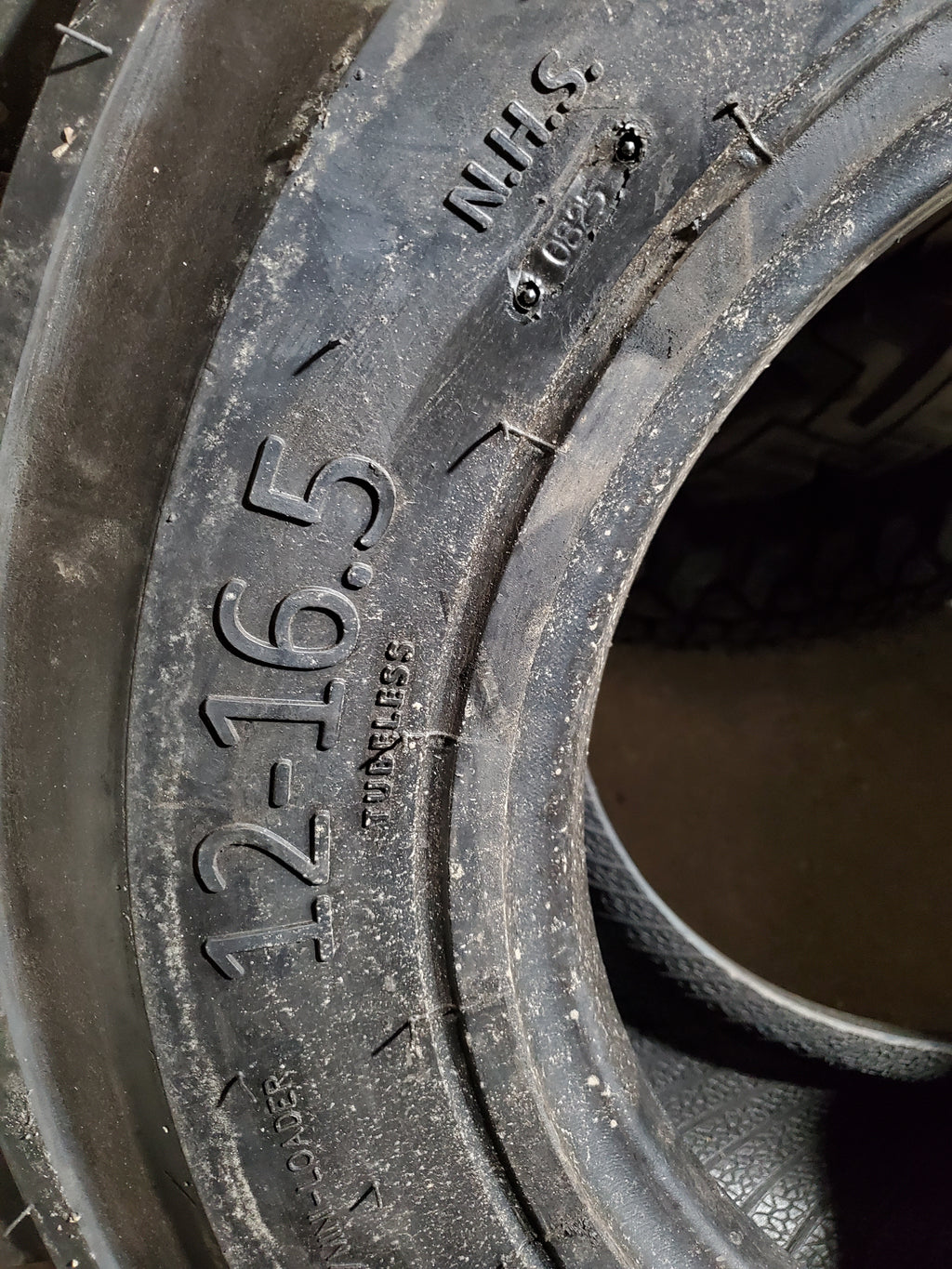 DAWG POUND RUFF DAWG BSW  12 16.5 12PLY SKID STEER TIRE 81894878