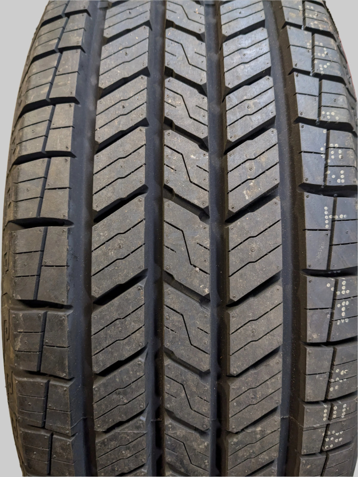 2 MULTI MILE TRAIL GUIDE HLT RWL LT 275 70 18 125/122S LRE 10PLY HIGHWAY TERRAIN TIRES TGH72