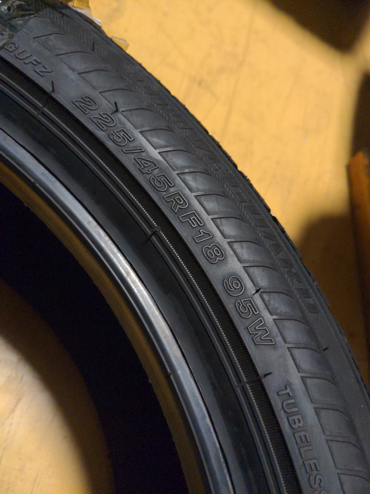 BRIDGESTONE DRIVEGUARD BSW P 225 45 18 95W XL ALL SEASON RUNFLAT TIRE 011799