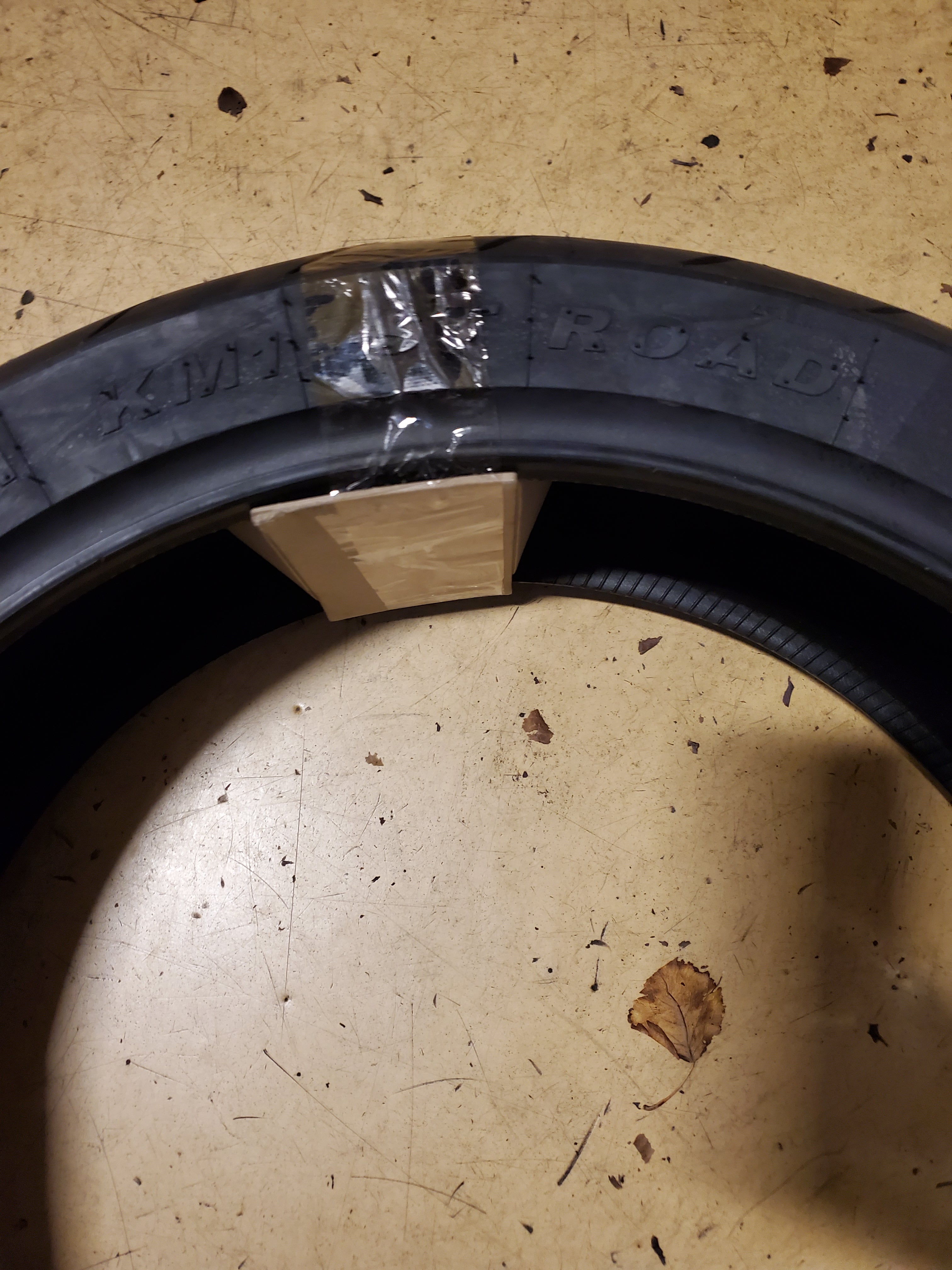 KENDA KM1 ST ROAD BSW 160 60 17 69W REAR MOTORCYCLE TIRE 040016017B1