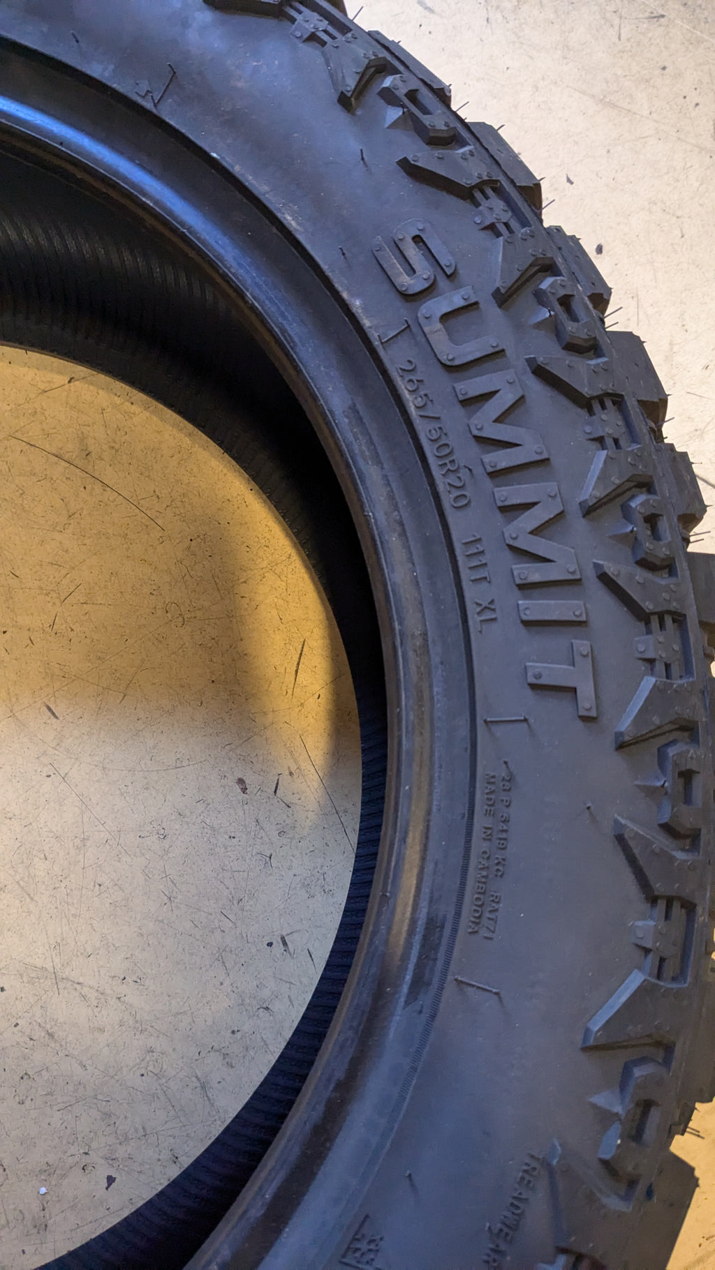 SUMMIT TRAIL CLIMBER RT BSW P 265 50 20 111T XL RUGGED TERRAIN TIRE 1600695