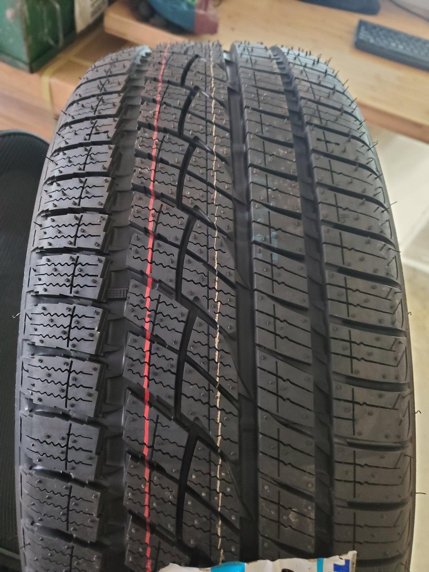 TOYO CELSIUS II BSW P 215 45 18 93V XL ALL WEATHER TIRE 243770