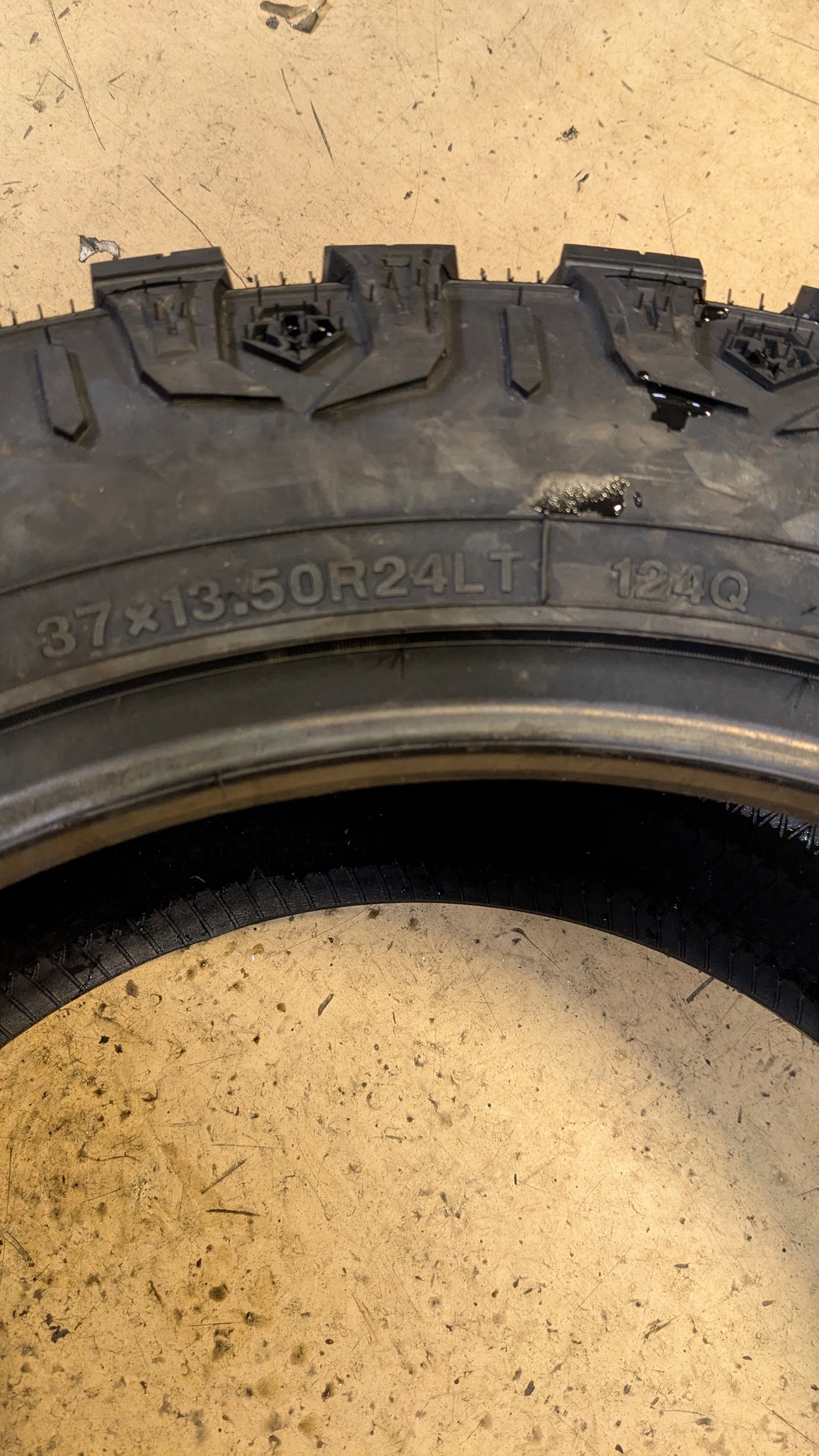 HERCULES TIS OFFROAD TT1 BSW LT 37 13.5 24 124Q 12 PLY ALL SEASON TIRE 98540