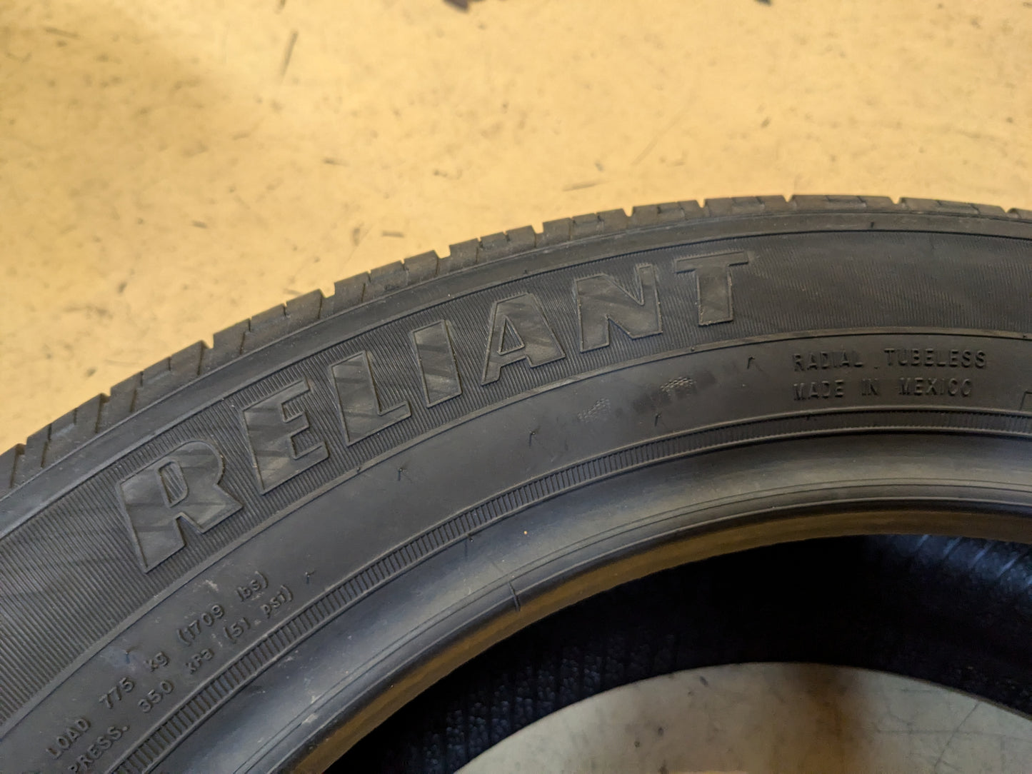 GOODYEAR RELIANT A/S BSW P 225 55 19 99V ALL SEASON TIRE 682091597