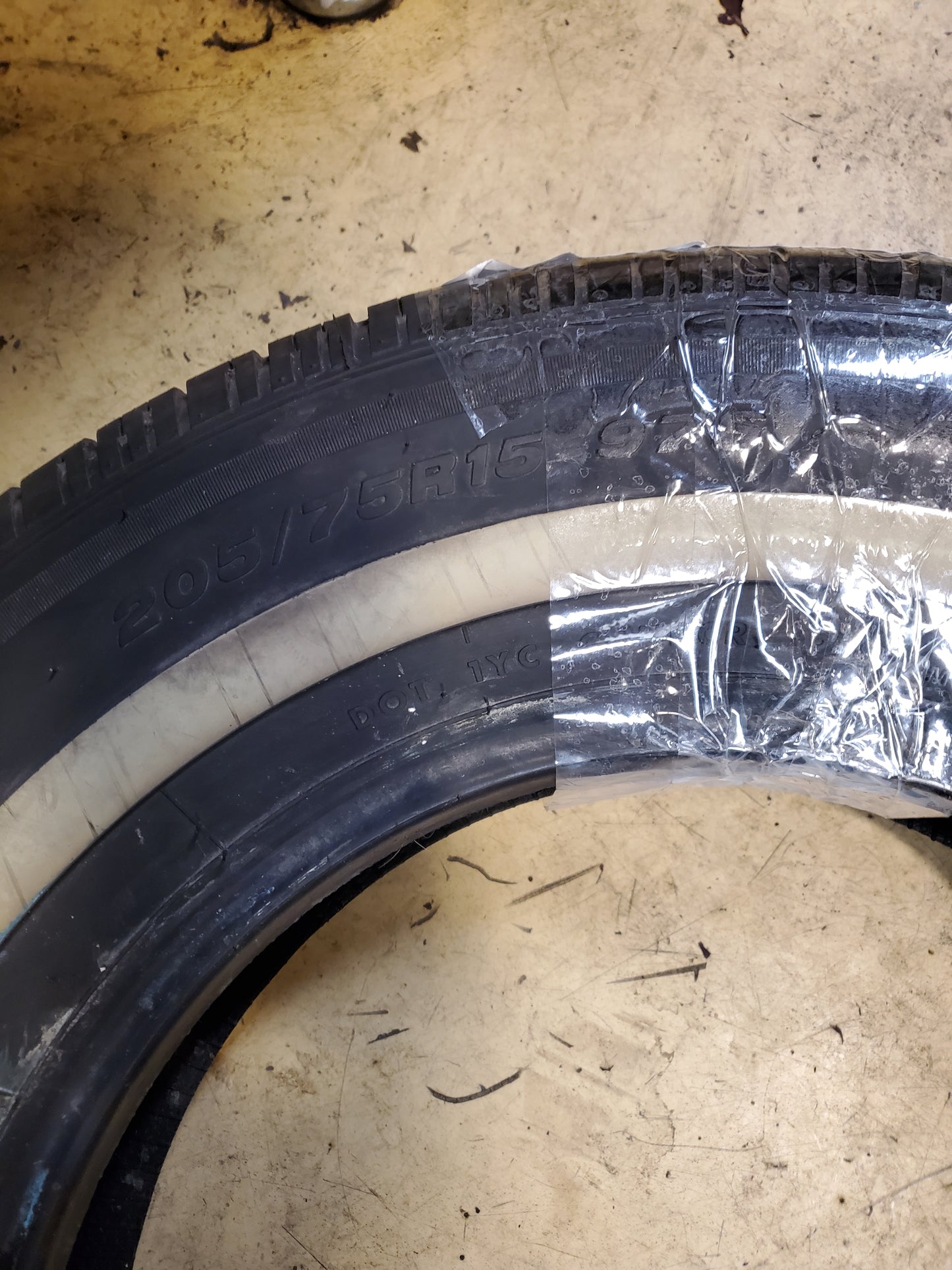 IRONMAN RB-12 NWS WSW P 205 75 15 97S ALL SEASON TIRE 94034