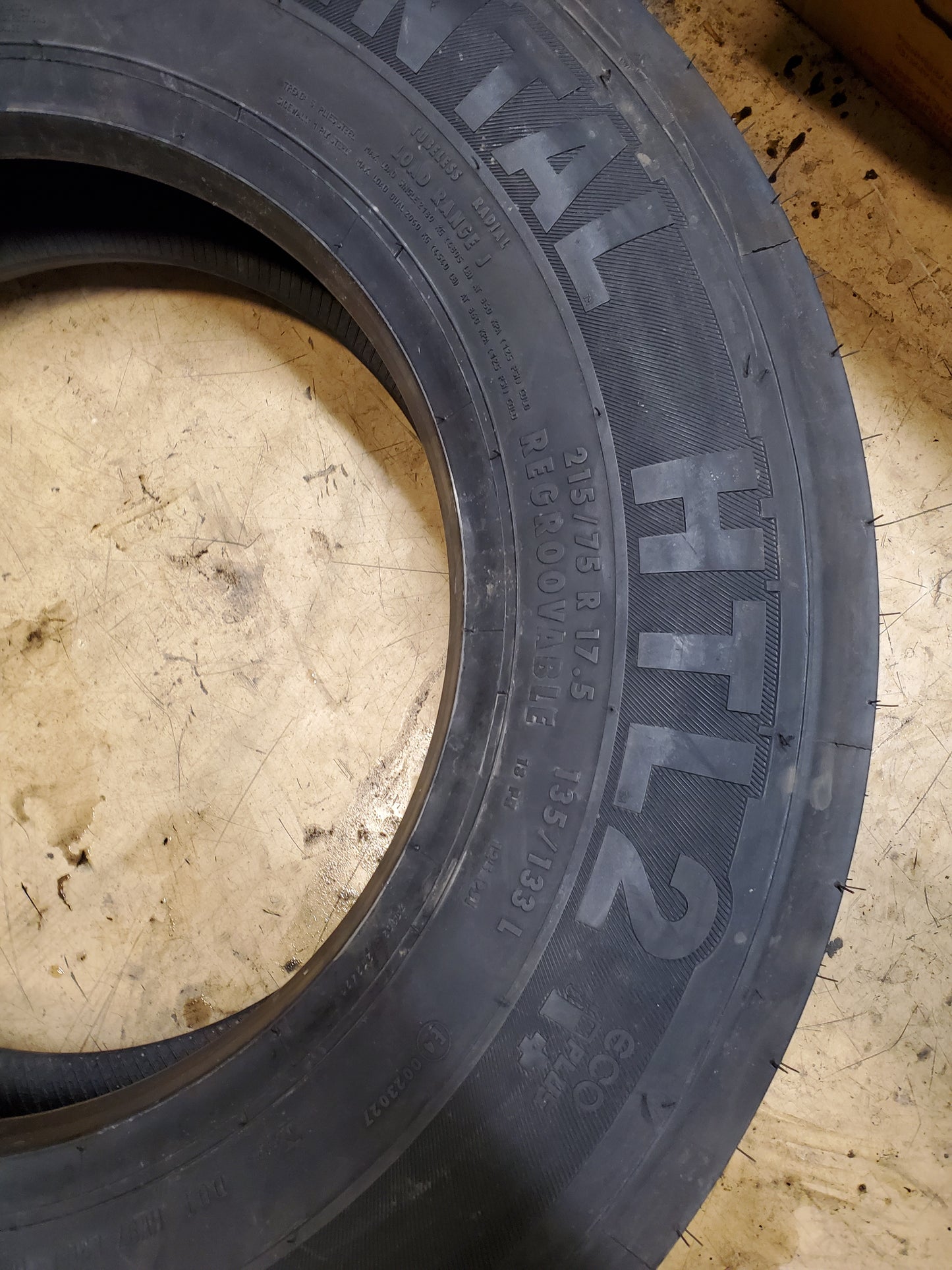 CONTINENTAL HTL2 ECO PLUS BSW  215 75 17.5 135/133L 18PLY TRAILER TIRE 05311070000