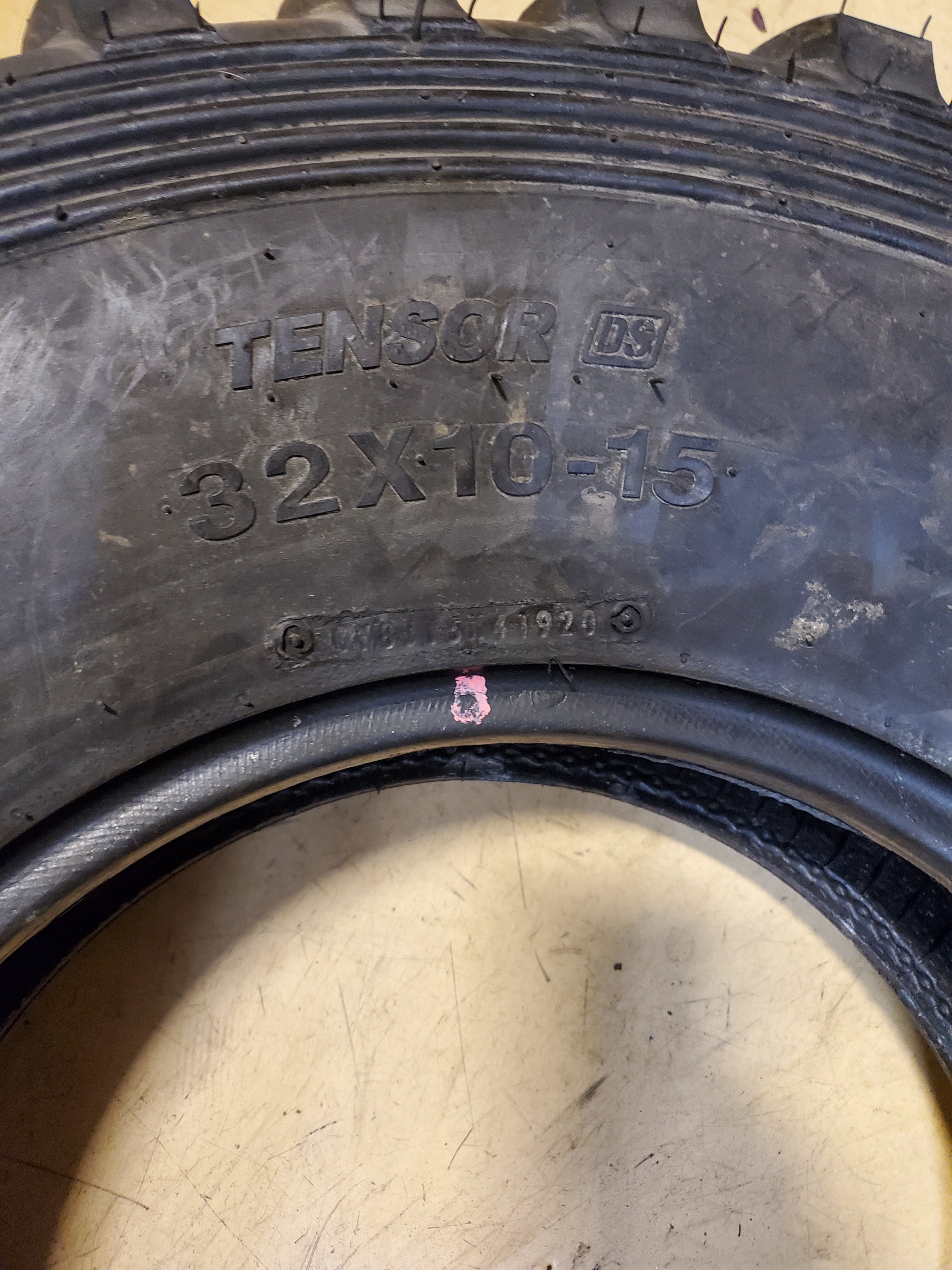 NOS TENSOR DESERT SERIES BSW 32 10 15  ATV/UTV TIRE TDR321015