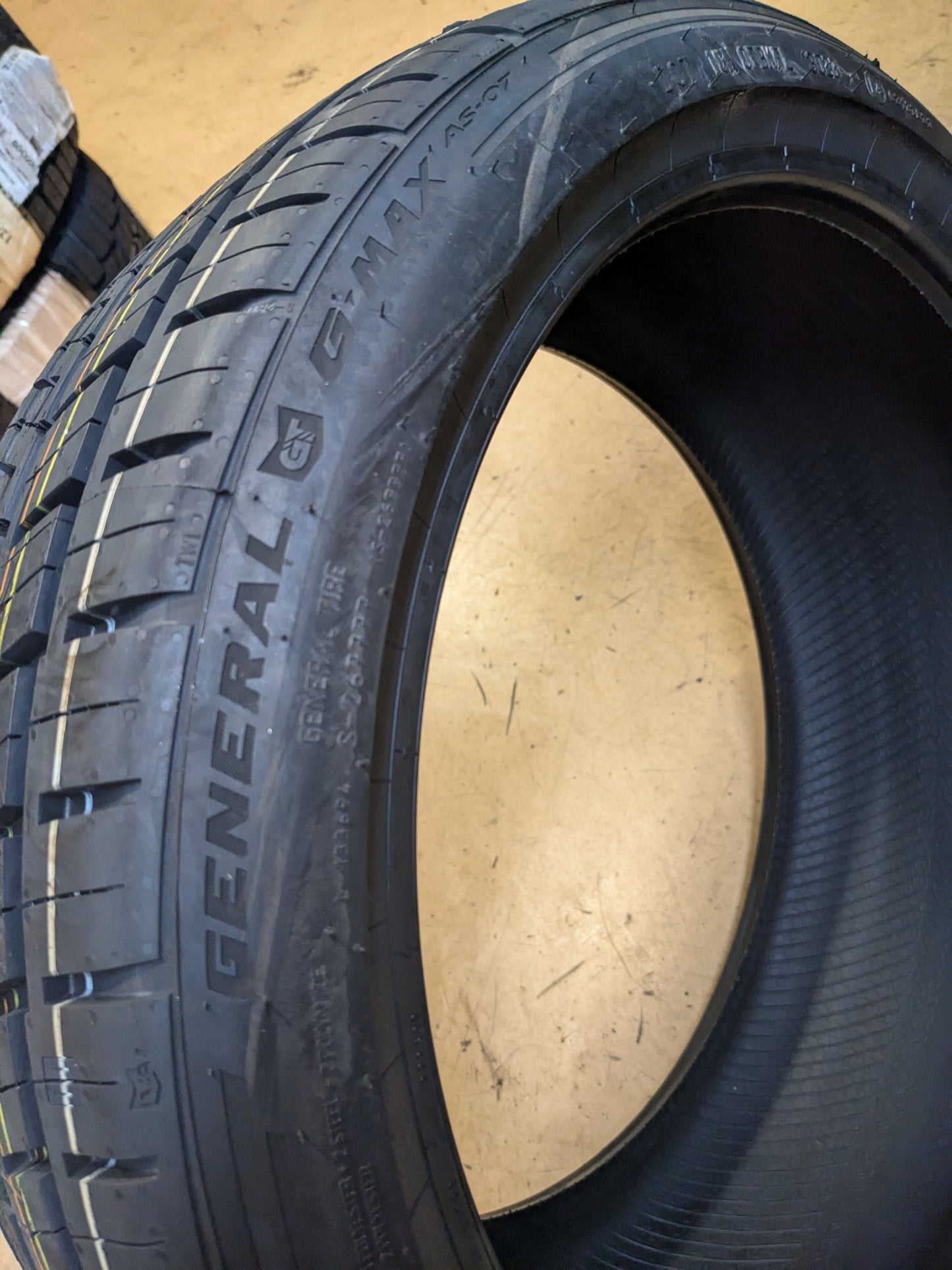 GENERAL G-MAX AS07 BSW P 205 40 17 84W XL  ALL SEASON TIRE 15579580000