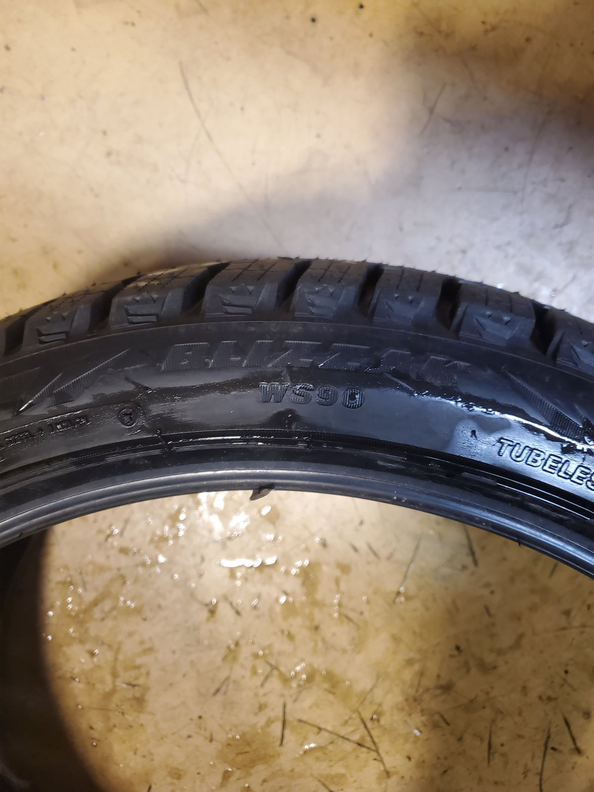 BRIDGESTONE BLIZZAK WS90 BSW P 225 40 18 92H XL WINTER TIRE 001125
