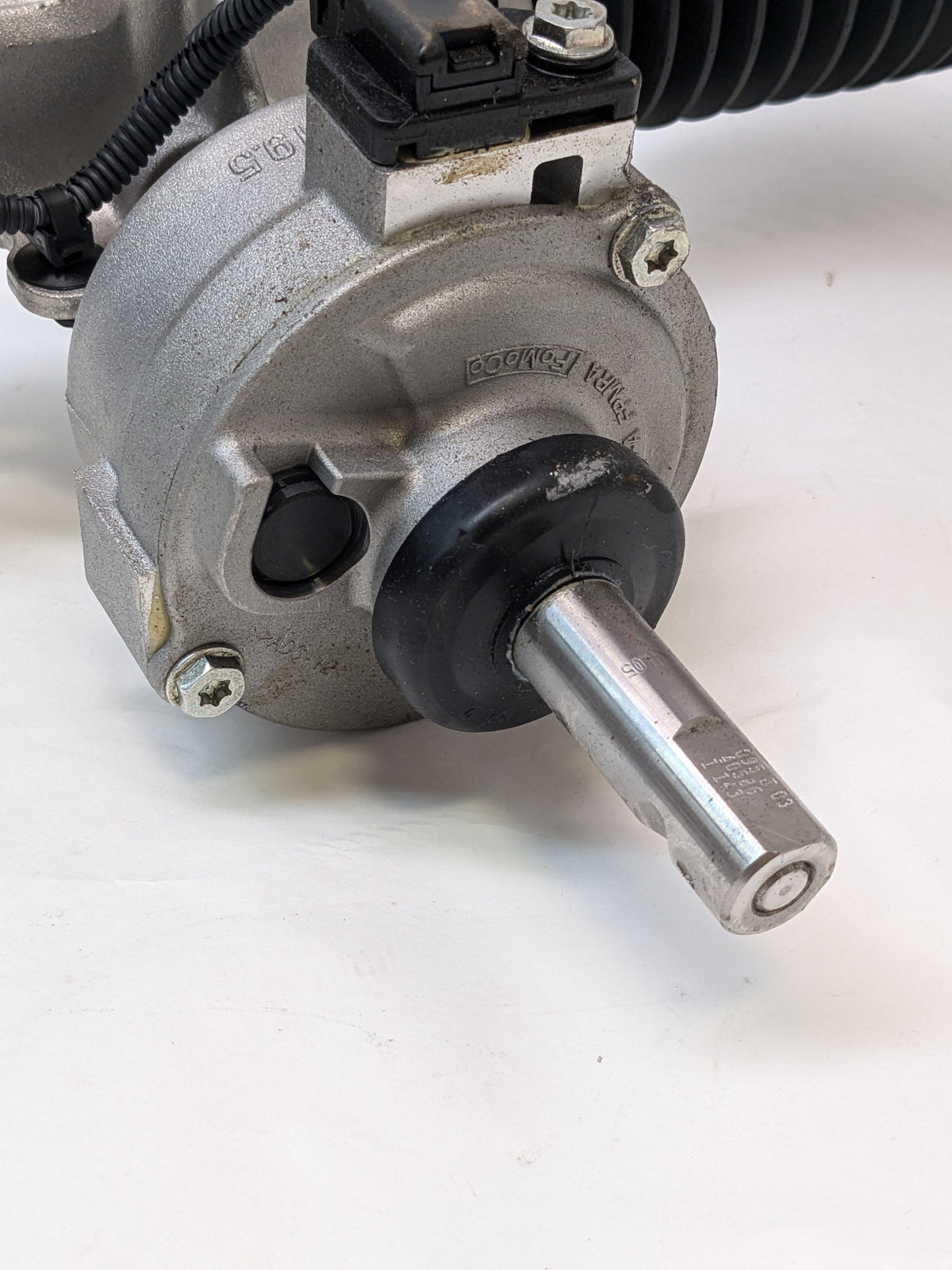GENUINE FOMOCO RACK AND PINION ASSEMBLY FORD EXPLORER A0033092