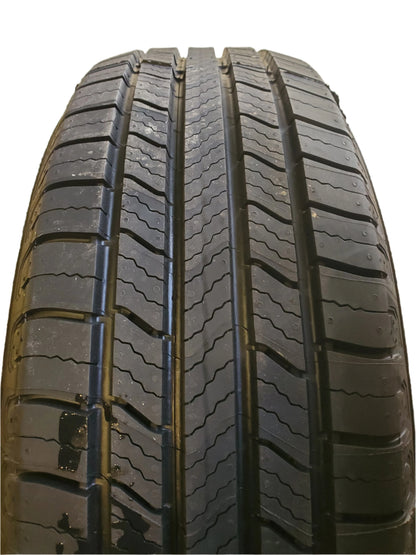 4 MICHELIN DEFENDER 2 BSW P 225 65 17 102H ALL SEASON TIRE 08218