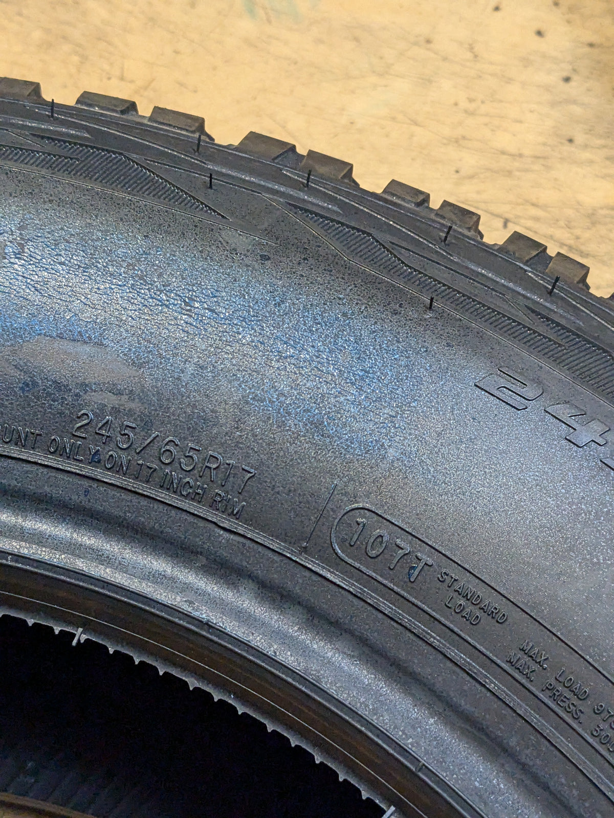 COOPER DISCOVERER ALL TERRAIN RWL P 245 65 17 107T SL ALL TERRAIN TIRE 90000036154
