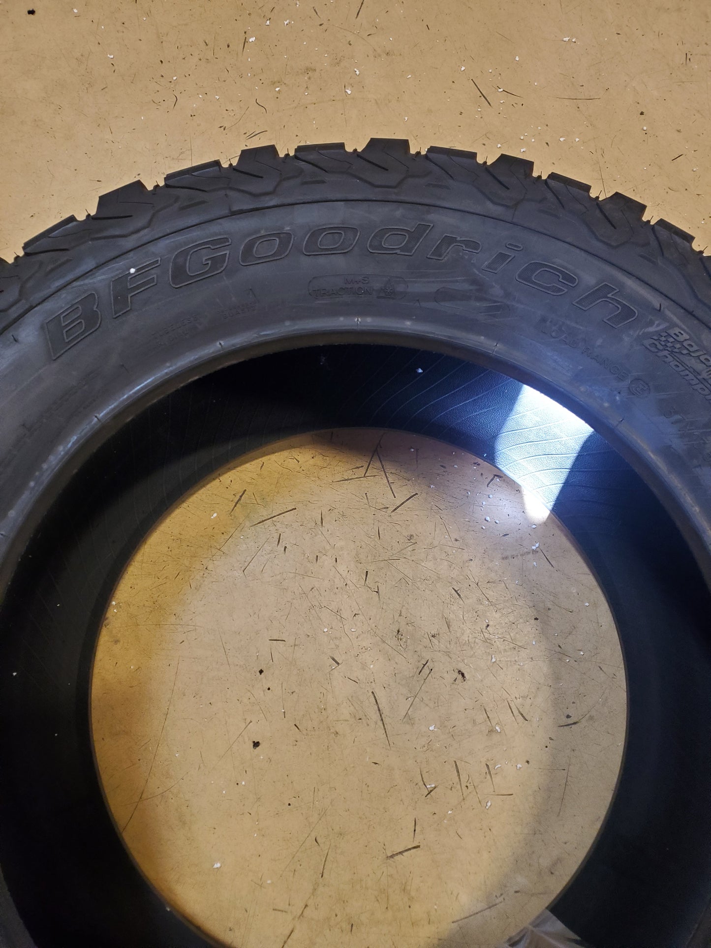 BFGOODRICH ALL TERRAIN T/A KO2 BSW LT 37 13.50 22 123R 10PLY TIRE 71670