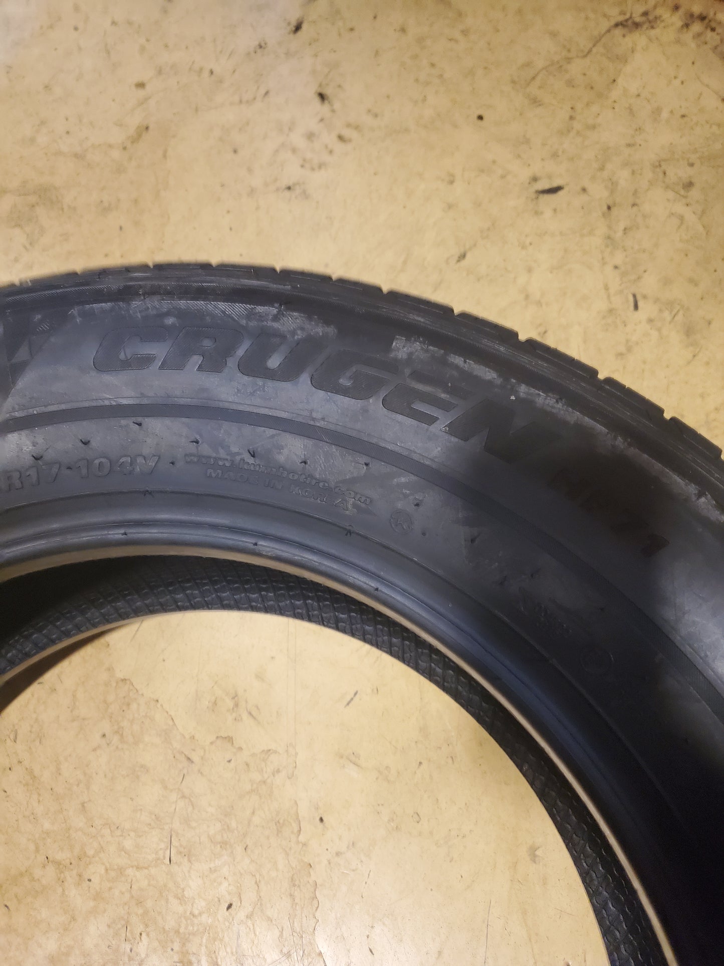 KUMHO CRUGEN HP71 BSW P 235 65 17 104V ALL SEASON TIRE 2230143