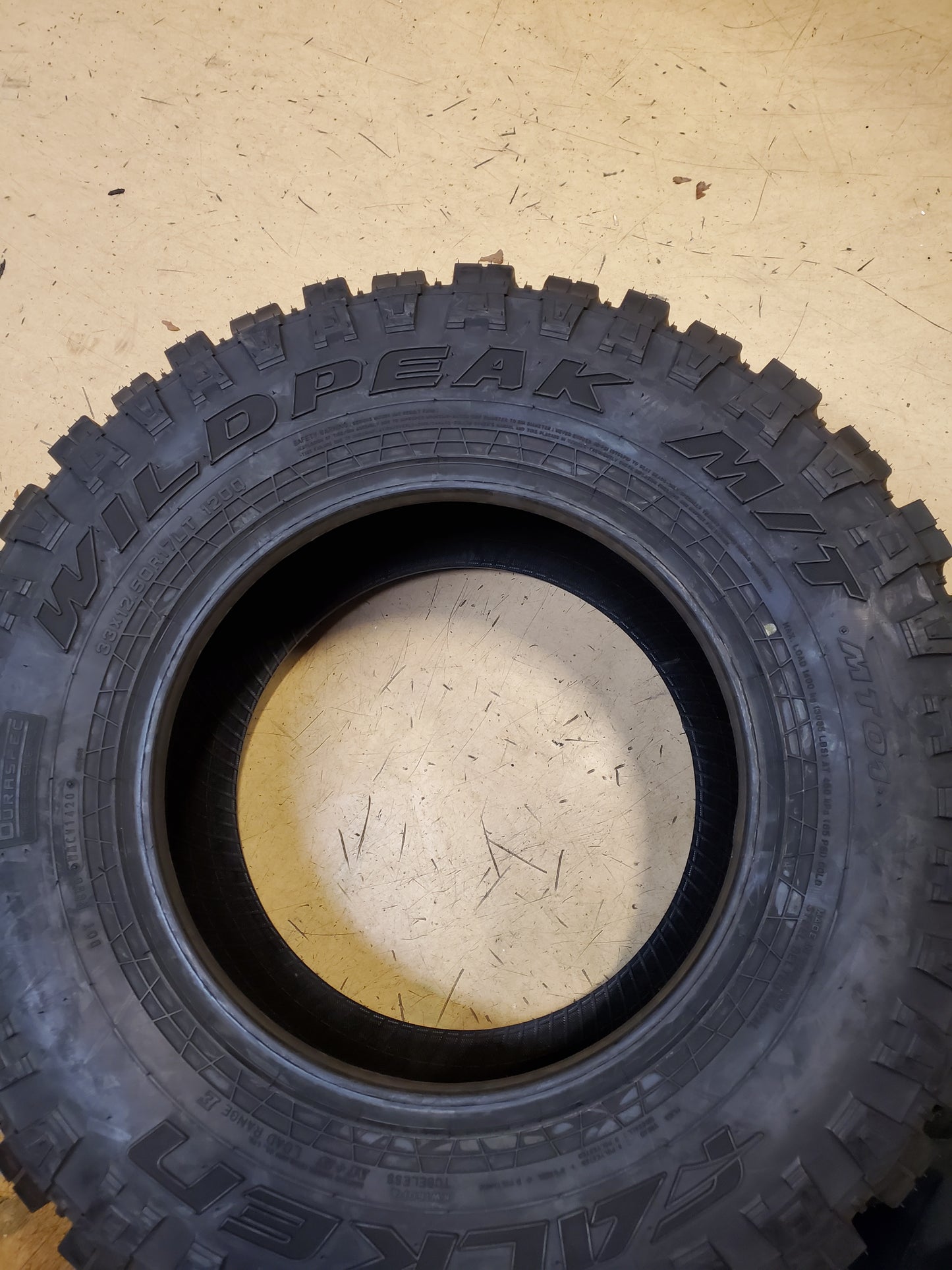 2 NOS FALKEN WILDPEAK MT01 LT 33 12.50 17 120Q 10PLY MUD TERRAIN TIRE 28516710