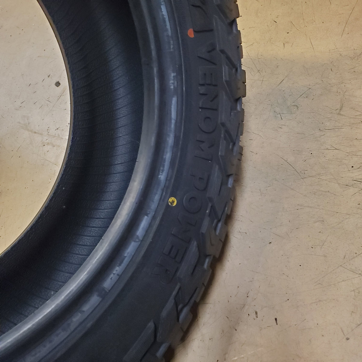 VENOM POWER TRAIL HUNTER RT LT 285 55 20 122/119R LRE 10PLY RUGGED TERRAIN TIRE CVPTHRT06